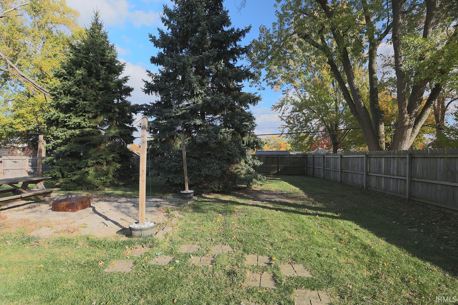 Homes for sale in Warsaw, IN | 1103 Ranch Rd, Warsaw, IN 46580 | MLS# 202544423