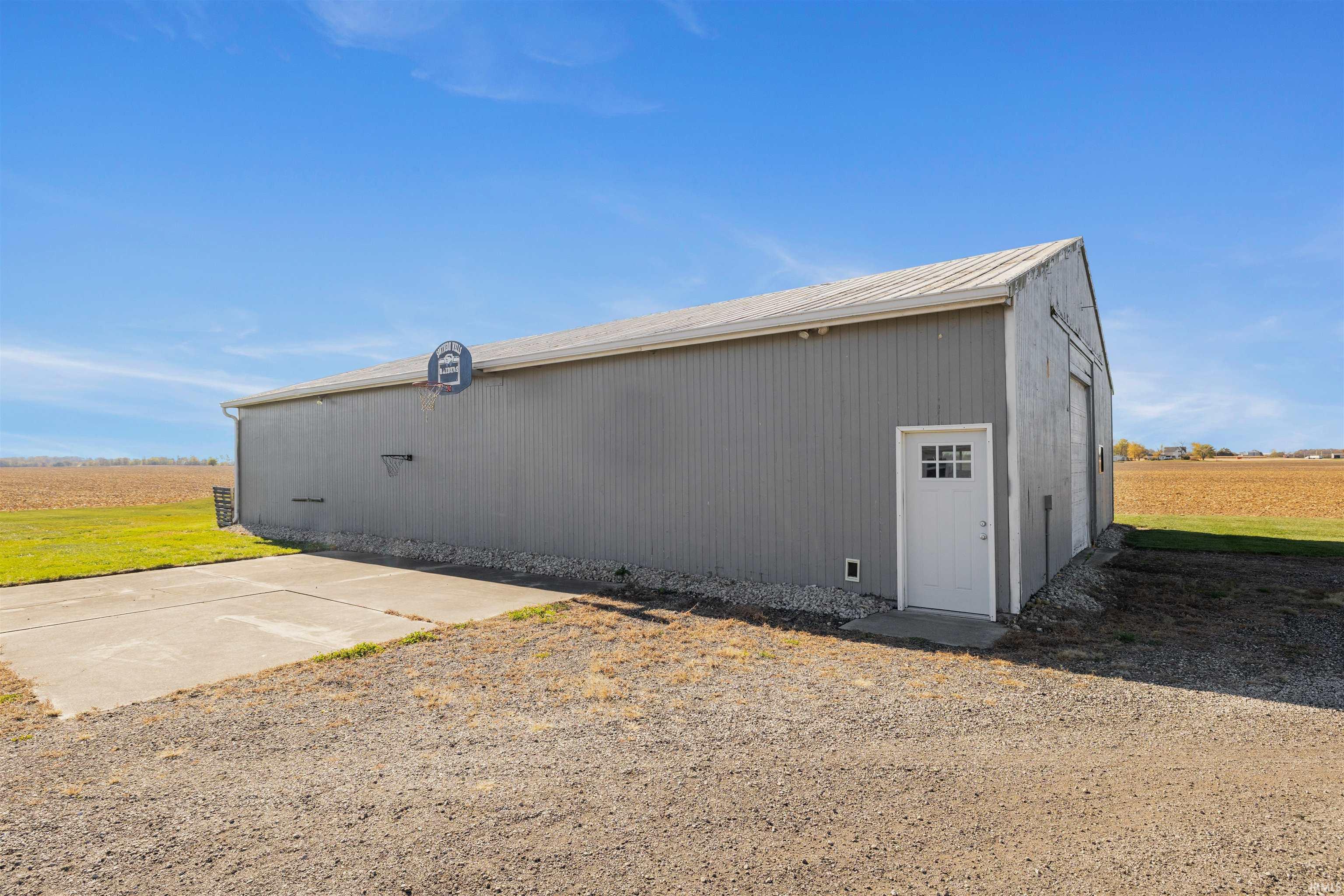 Photo 4 of 606 W 400 S Road