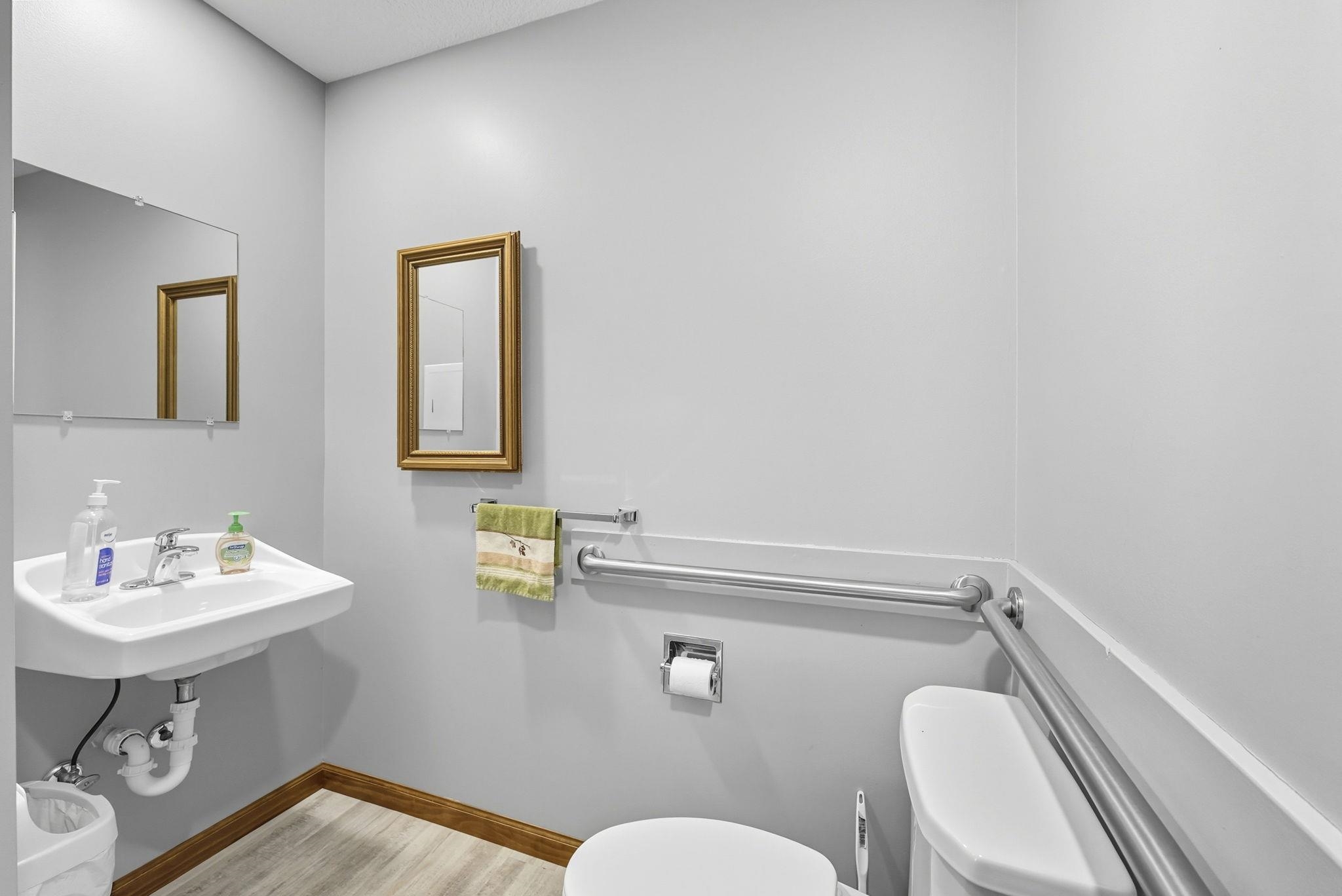 Photo 23 of 5917 Stoney Creek Drive