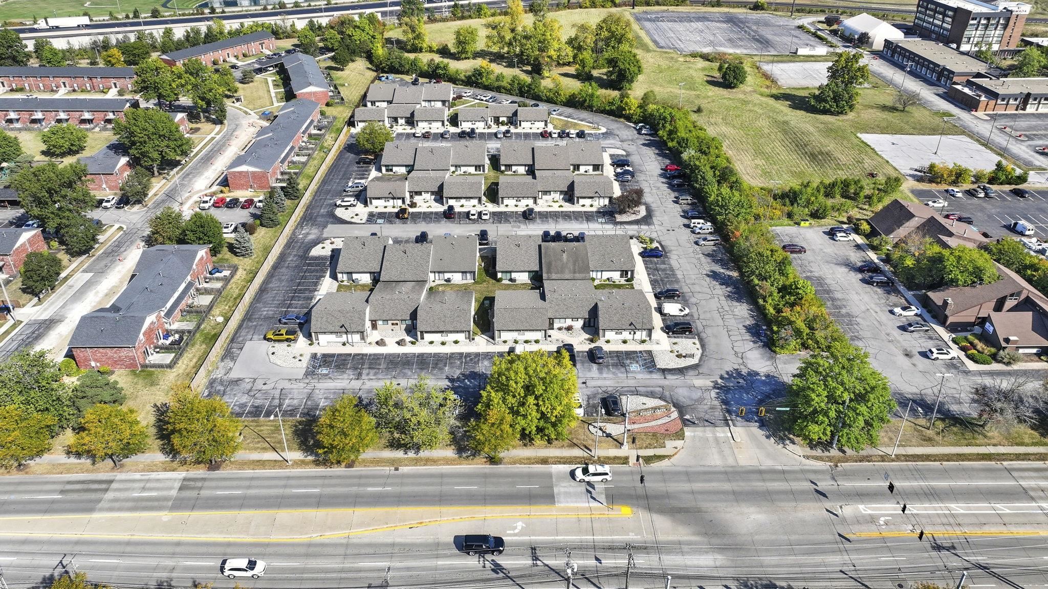 Photo 4 of 5917 Stoney Creek Drive