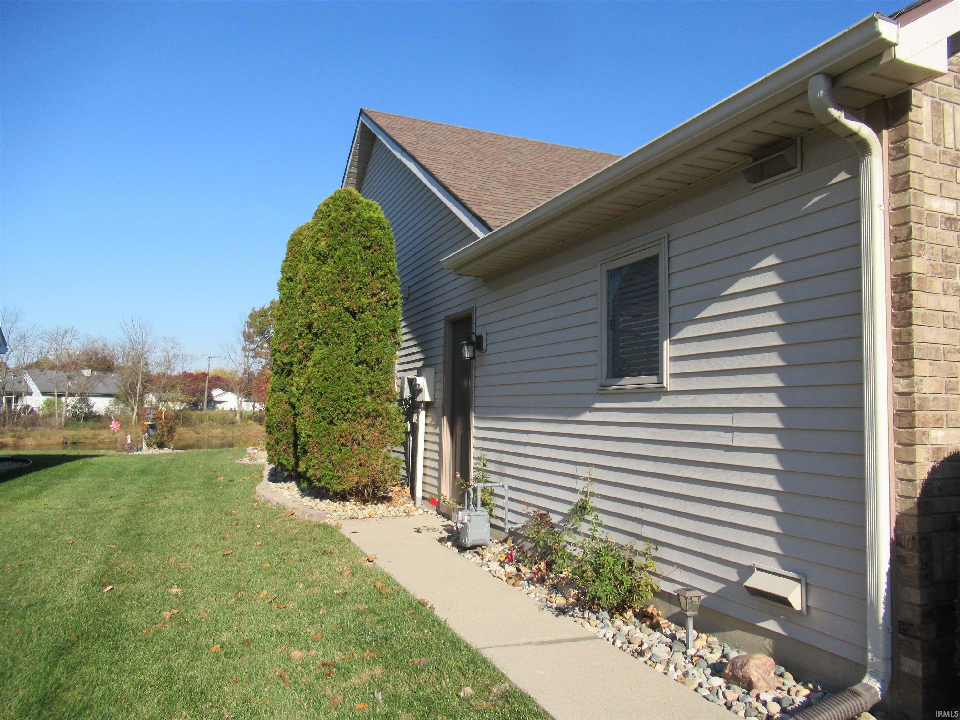 Photo 34 of 3010 Hedgerow Pass