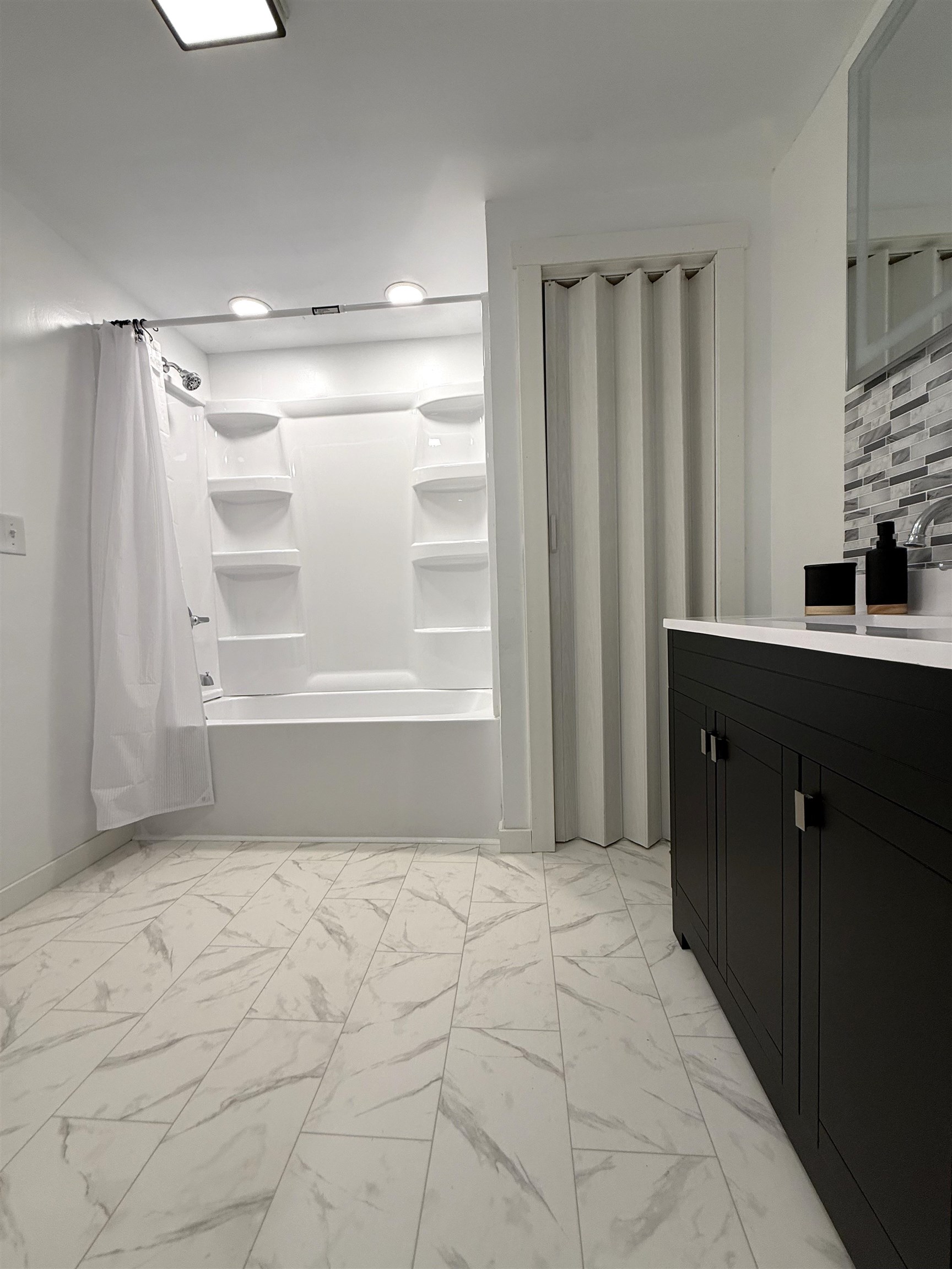 Photo 18 of 5709 Remington Drive