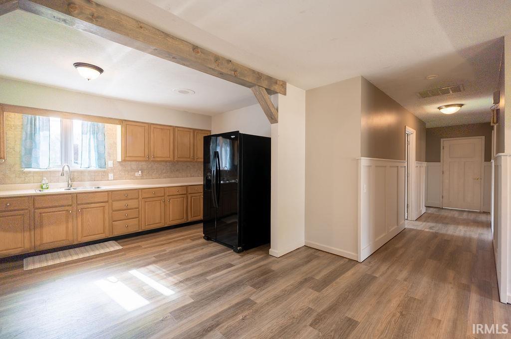 Photo 11 of 326 W Spring Street