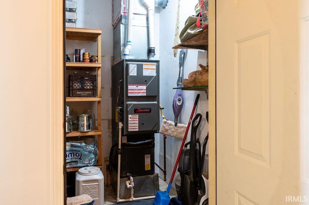 Photo 19 of 326 W Spring Street