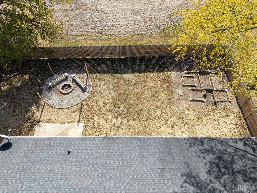 Photo 4 of 326 W Spring Street