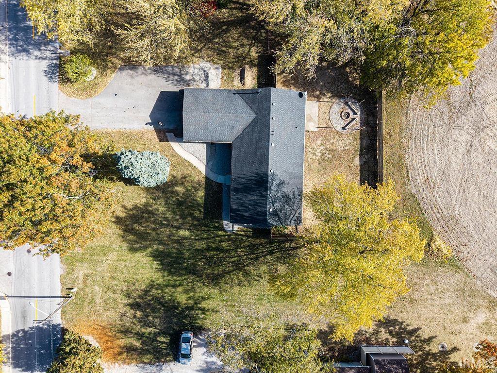 Photo 6 of 326 W Spring Street