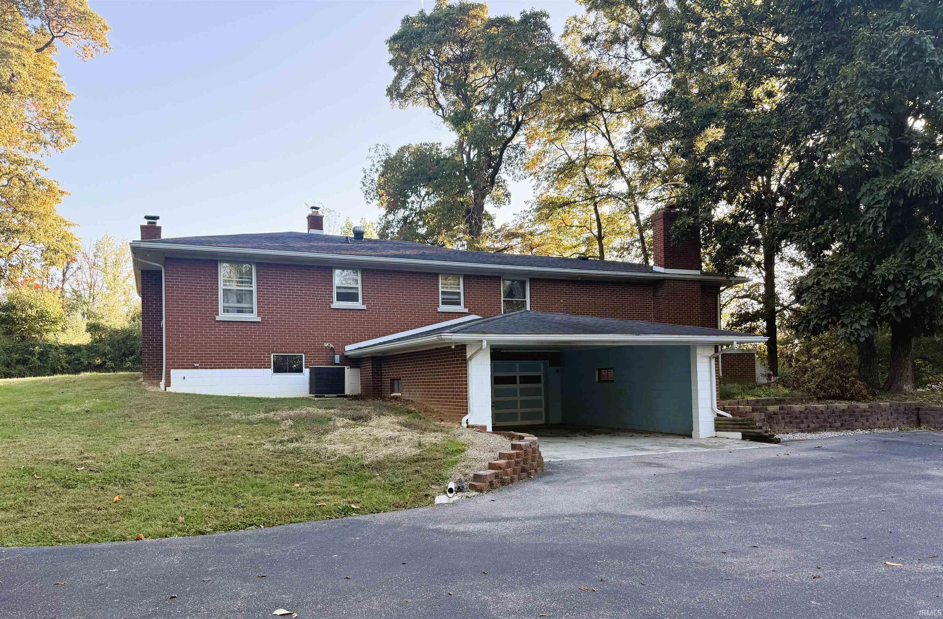 Homes for sale in Haubstadt, IN | 2622 W 1300 S Rd, Haubstadt, IN 47639 | MLS# 202544470