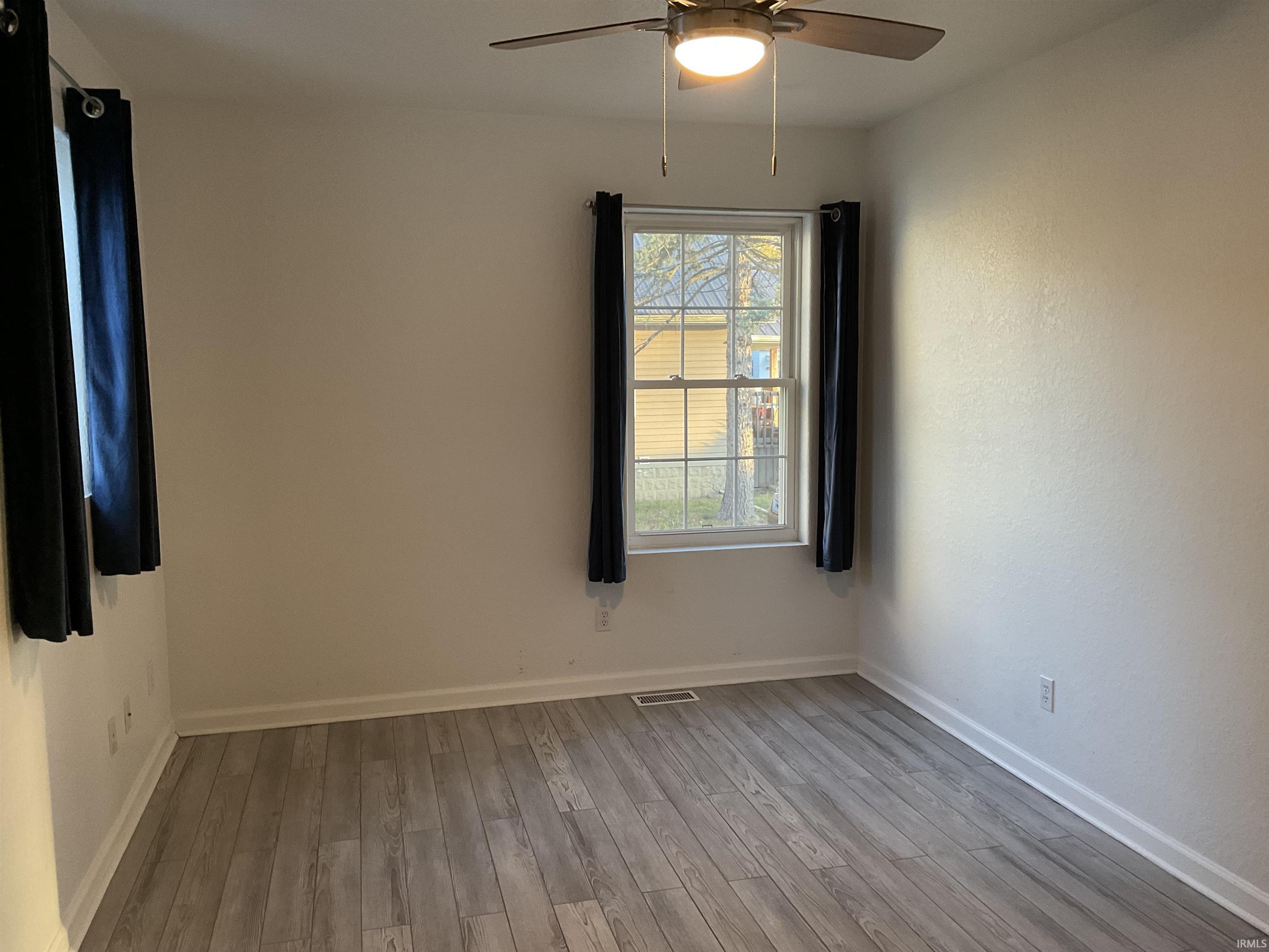 Photo 4 of 107 N Rufus Street