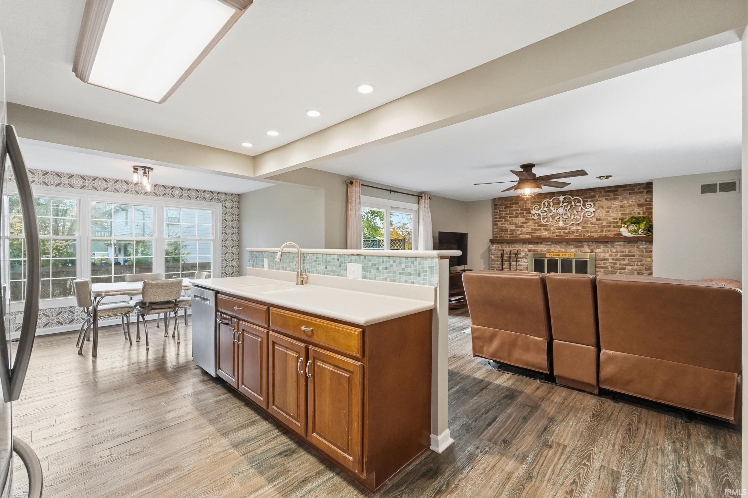 Photo 2 of 1310 Traders Crossing