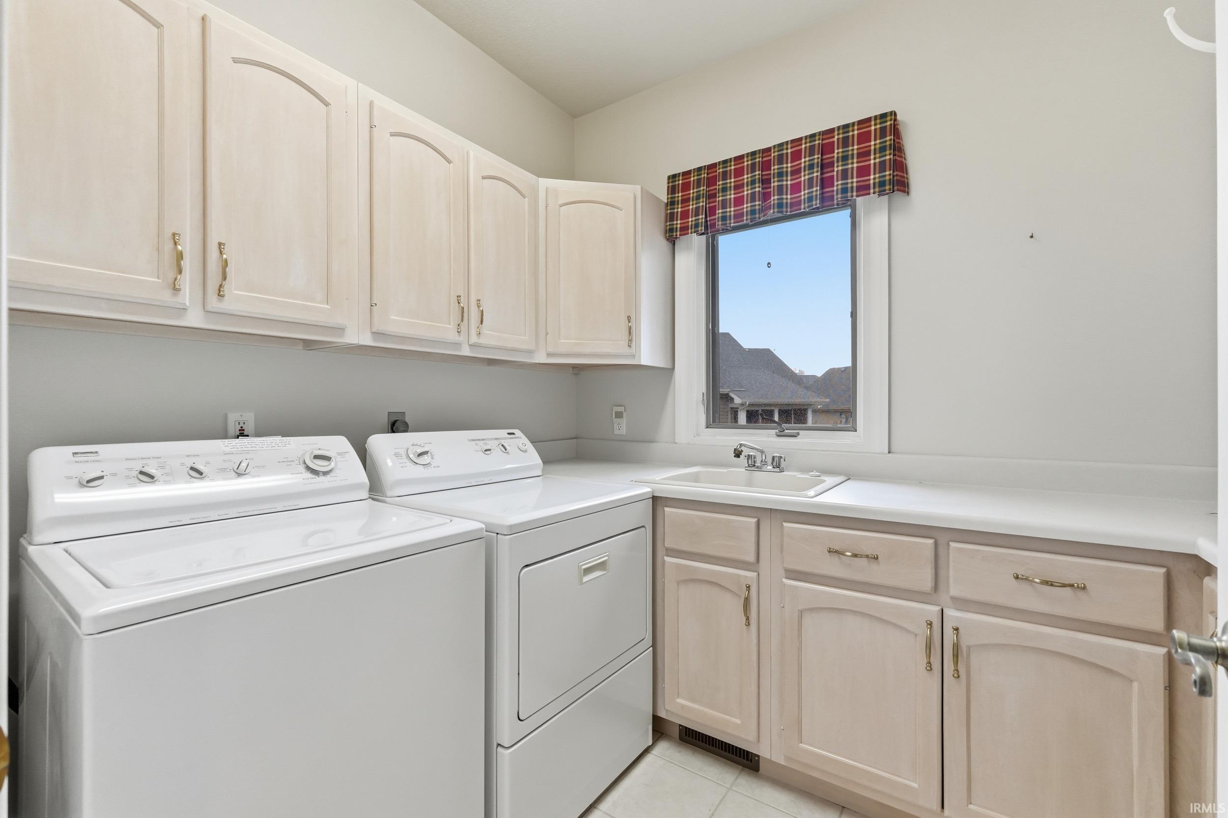 Photo 17 of 11231 Creekwood Drive