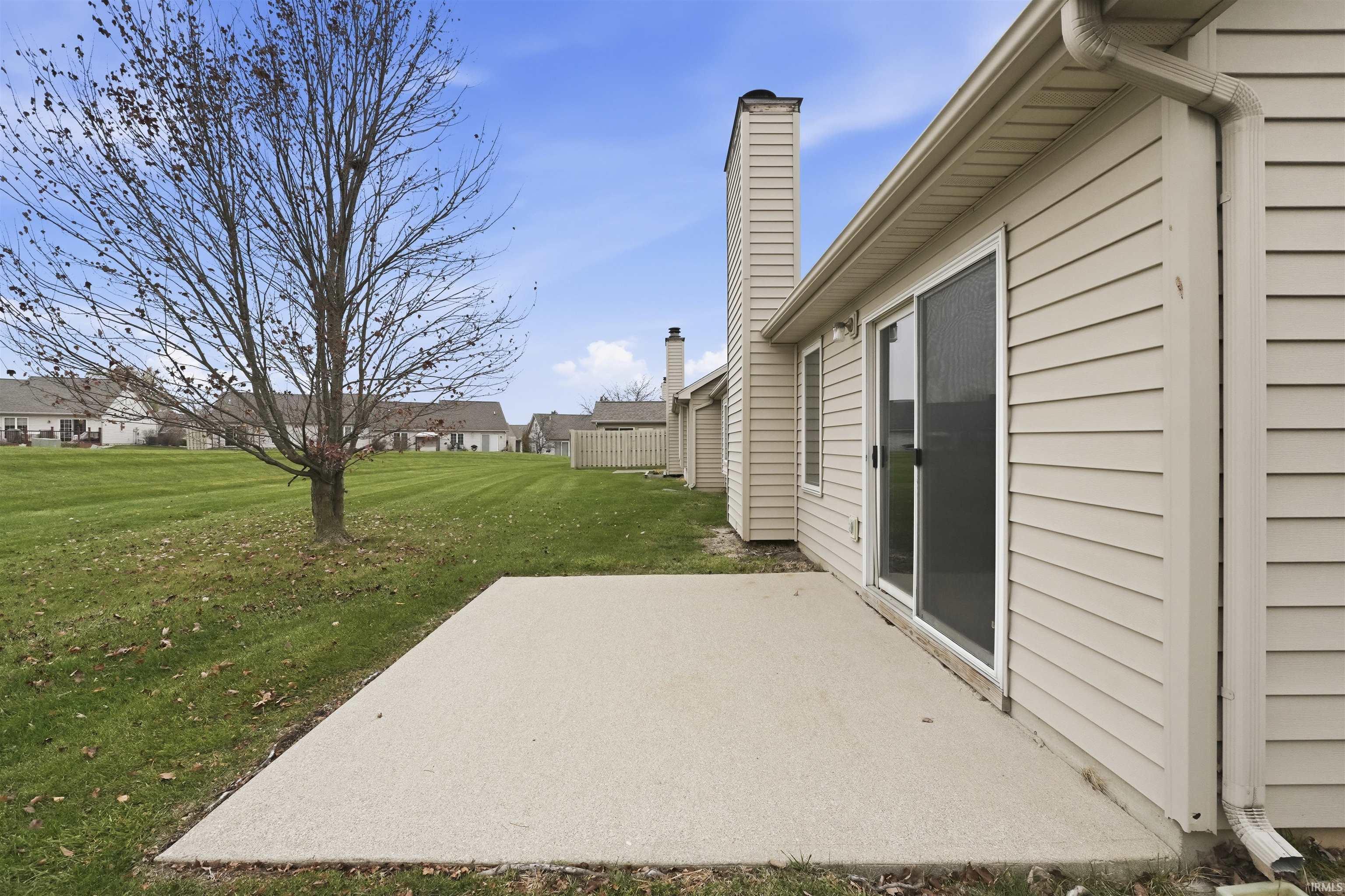 View of patio / terrace featuring a residential view