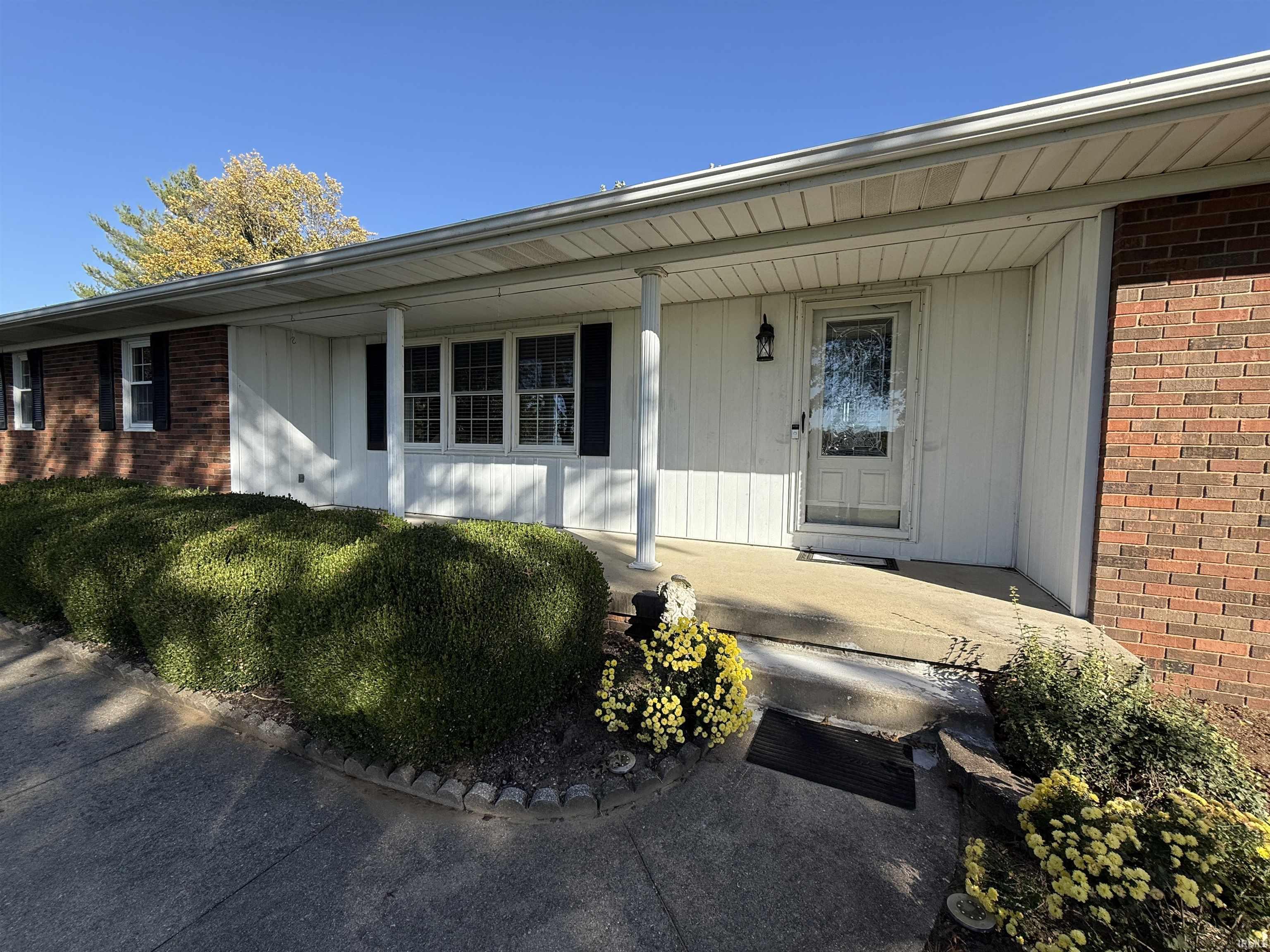 Homes for sale in Owensville, IN | 6248 S Sr 165, Owensville, IN 47665 | MLS# 202544533