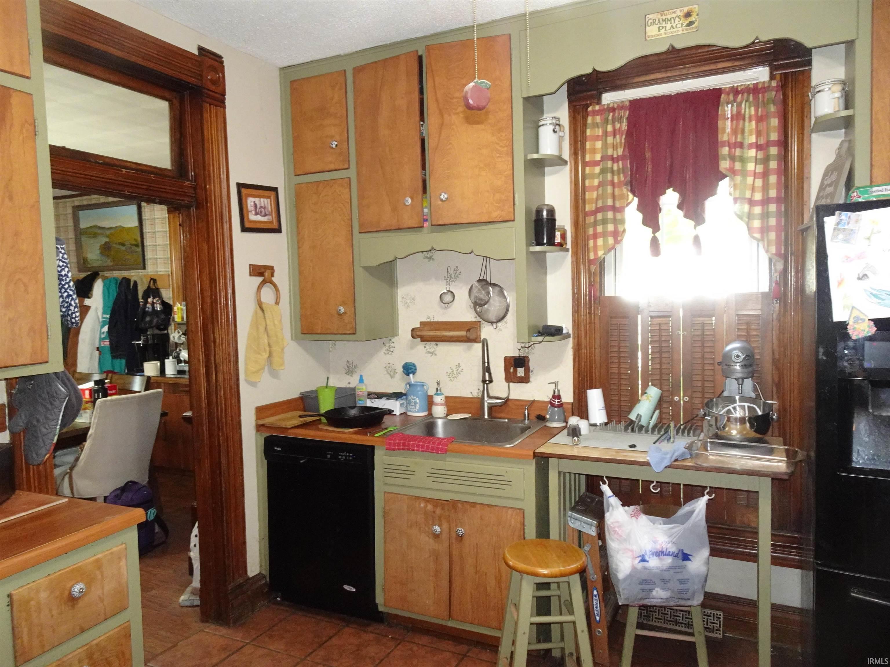 Homes for sale in Knox, IN | 302 S Main St, Knox, IN 46534 | MLS# 202544542