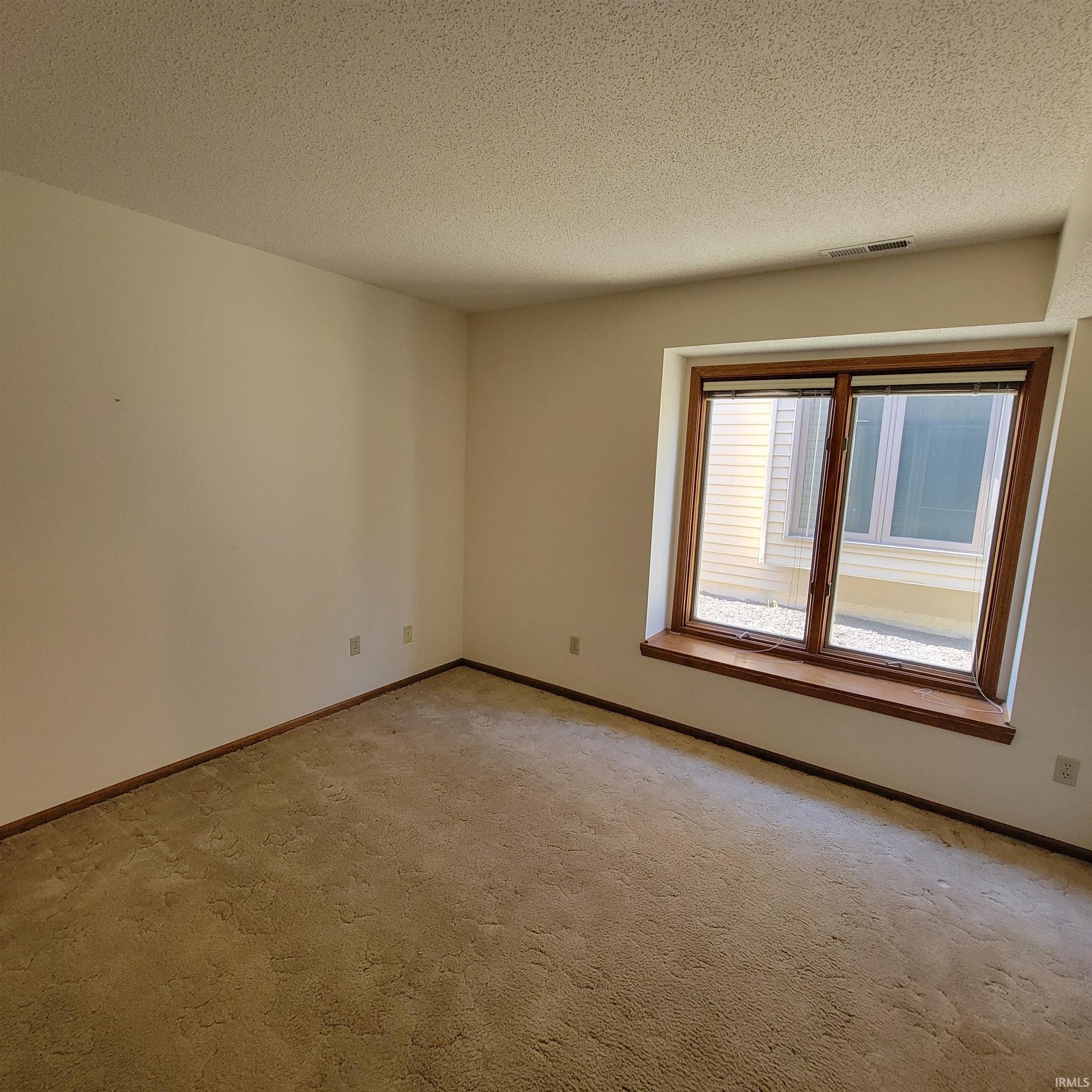 Photo 10 of 5109 Woodmark Court