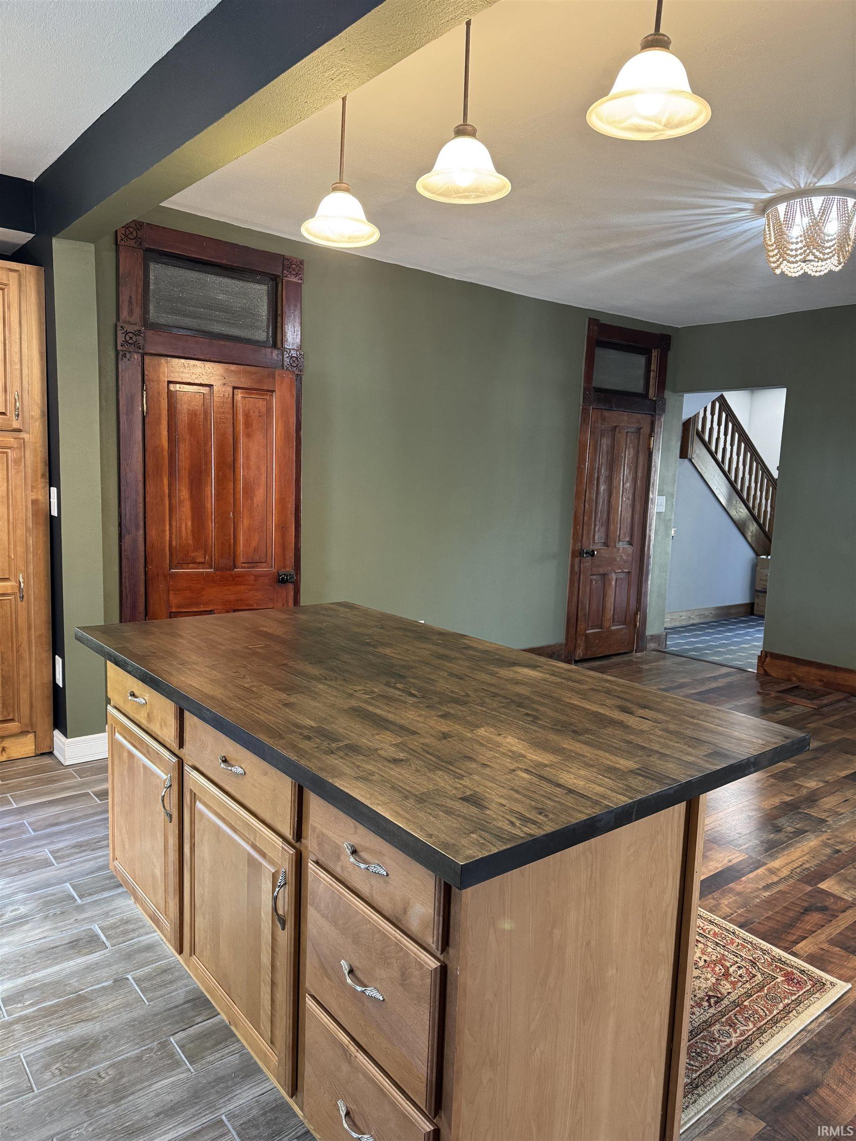 Photo 13 of 35 E Sinclair Street