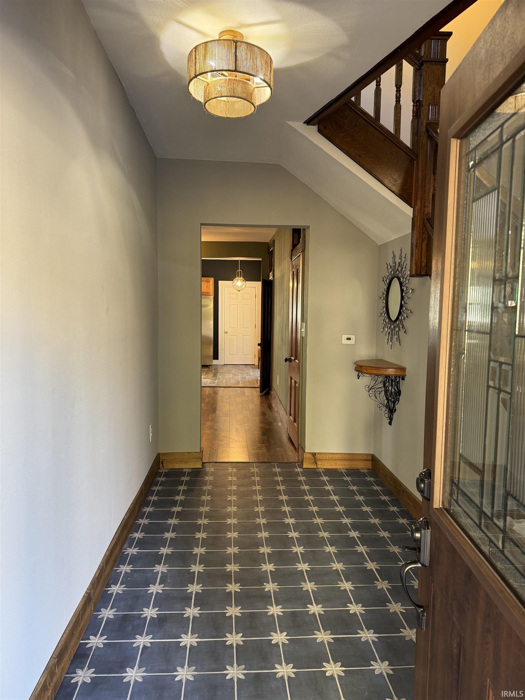 Photo 4 of 35 E Sinclair Street