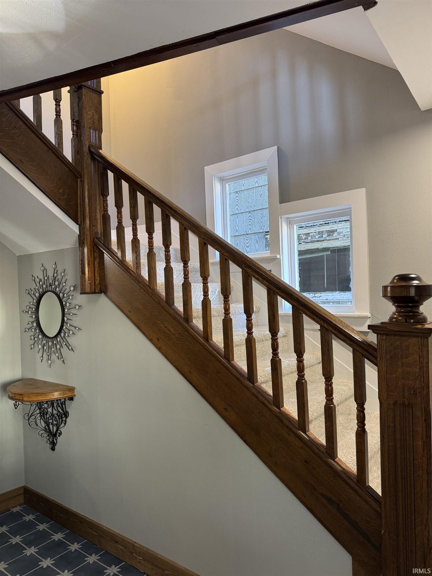 Photo 5 of 35 E Sinclair Street