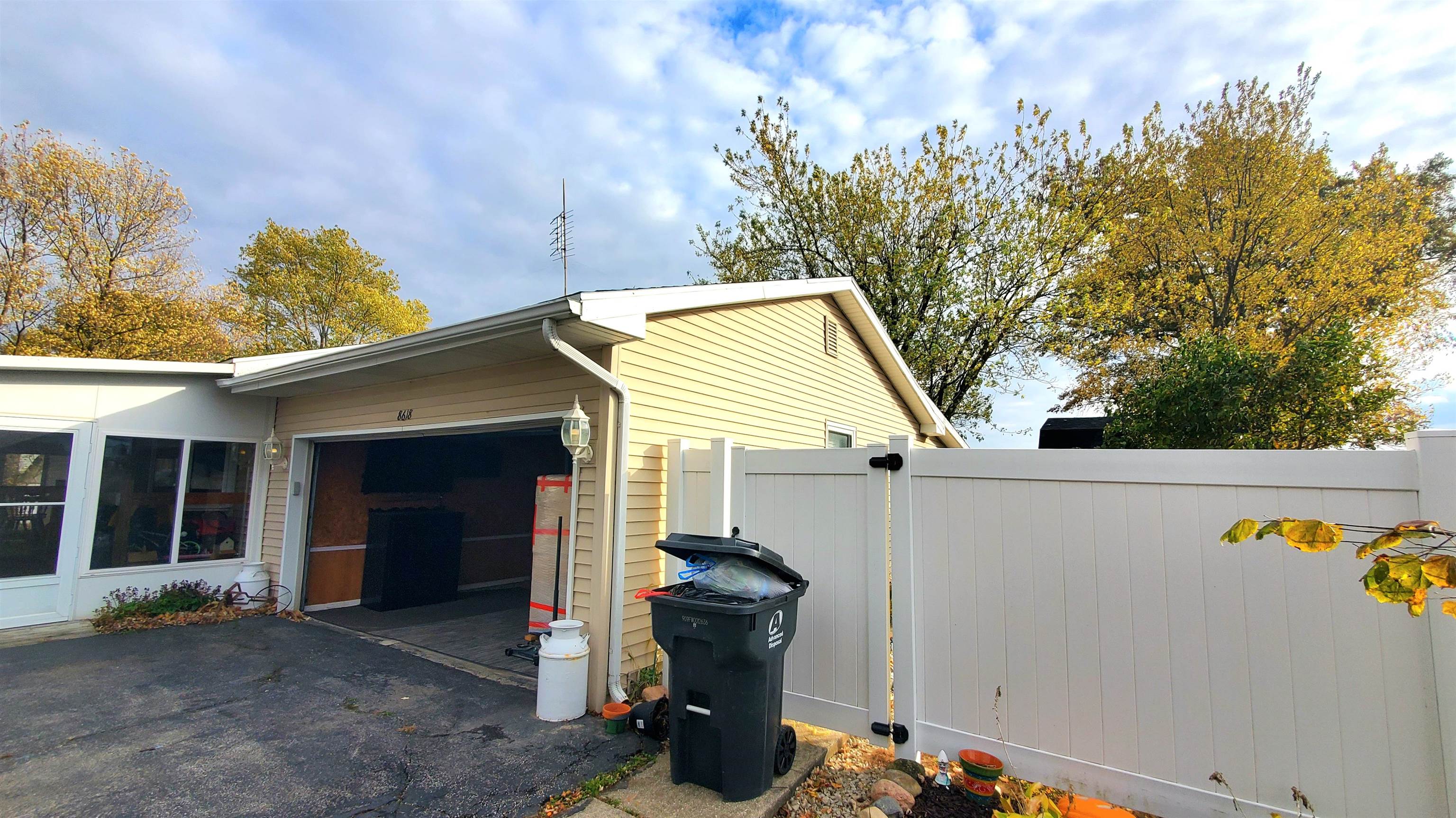 Photo 30 of 8618 Hoagland Road