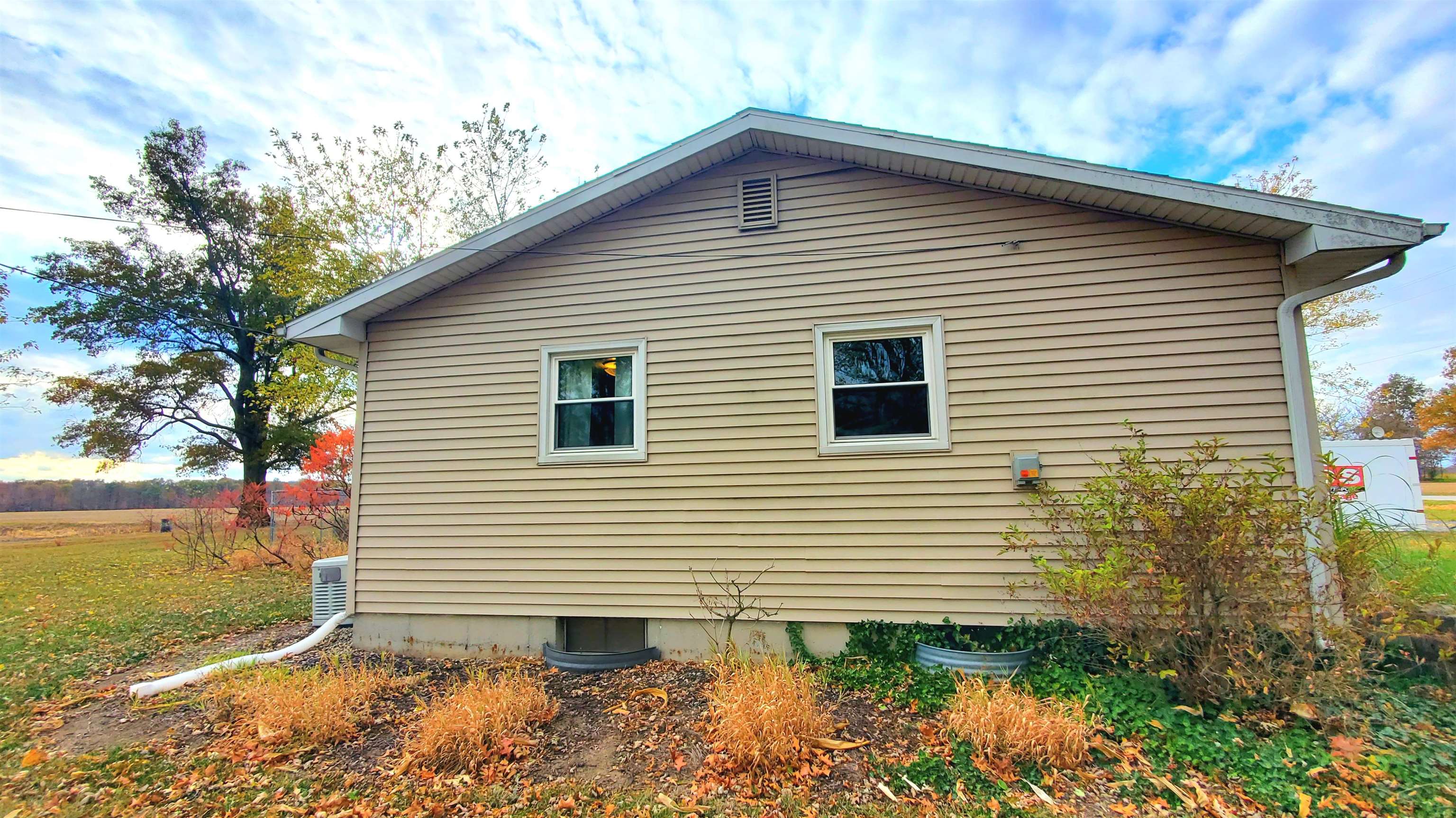 Photo 33 of 8618 Hoagland Road