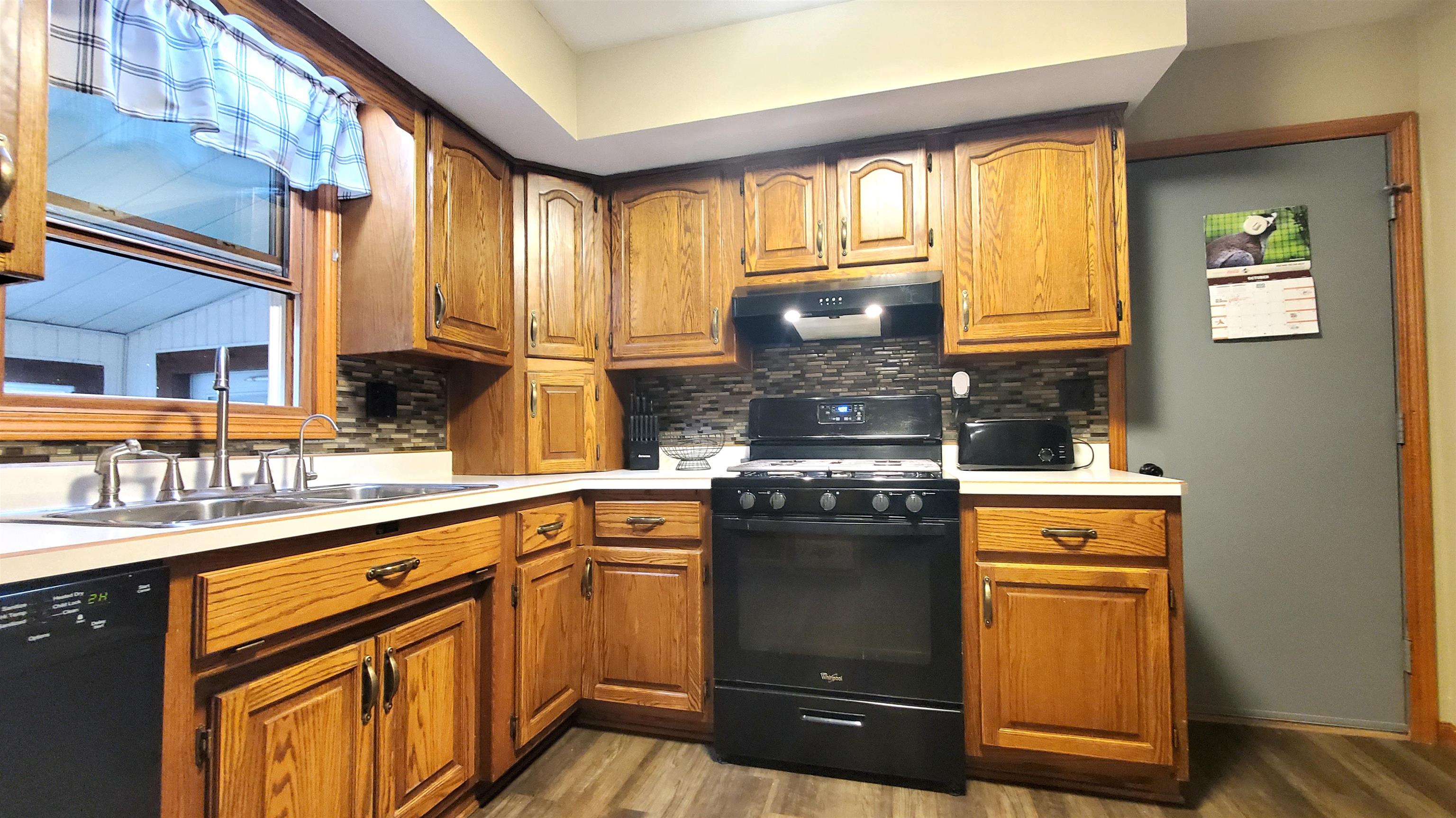 Photo 4 of 8618 Hoagland Road