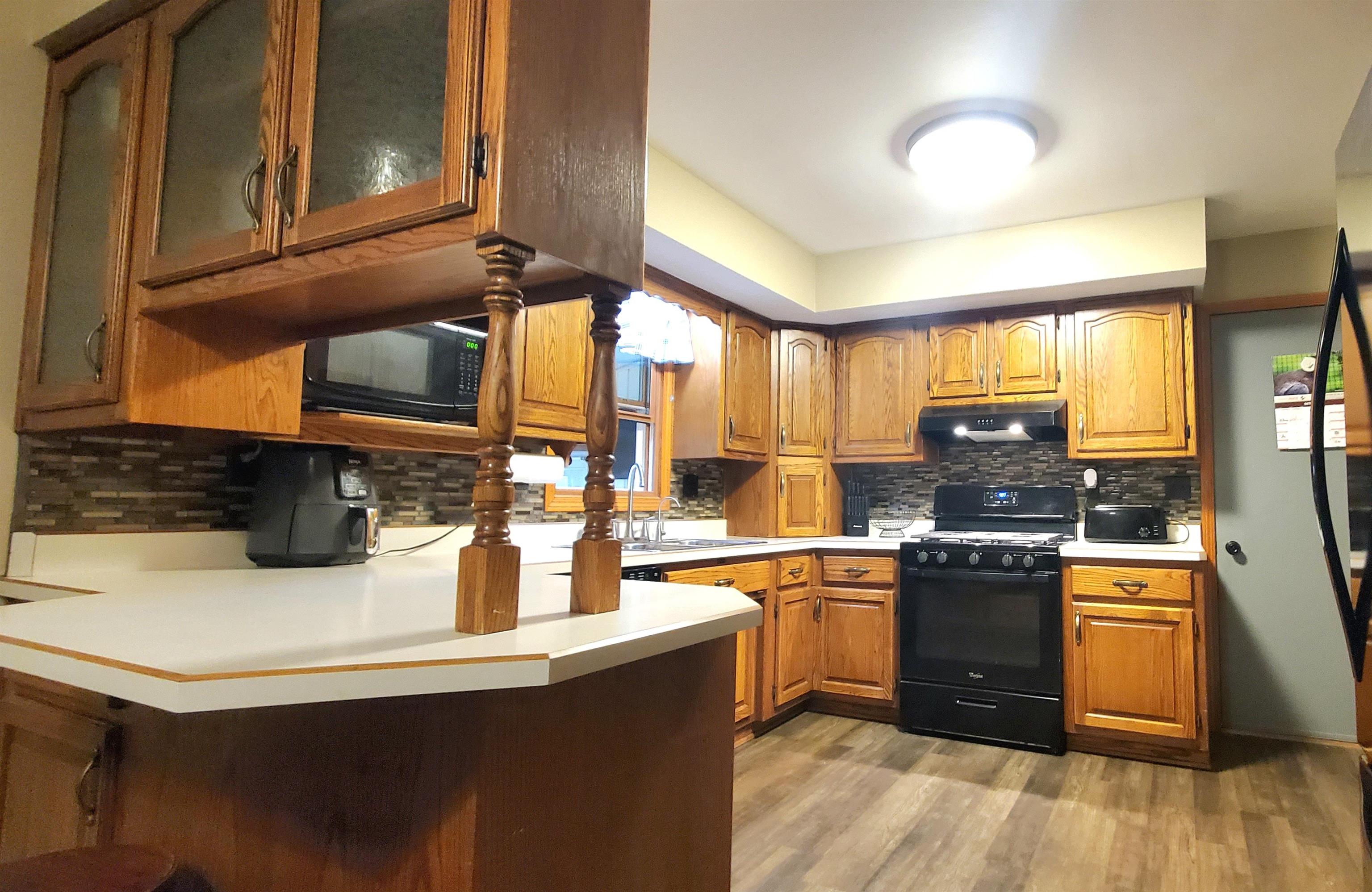 Photo 6 of 8618 Hoagland Road