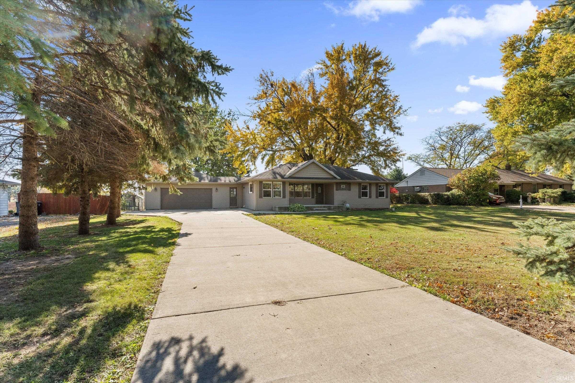 Homes for sale in Mishawaka, IN | 16170 Jackson Rd, Mishawaka, IN 46544 | MLS# 202544578