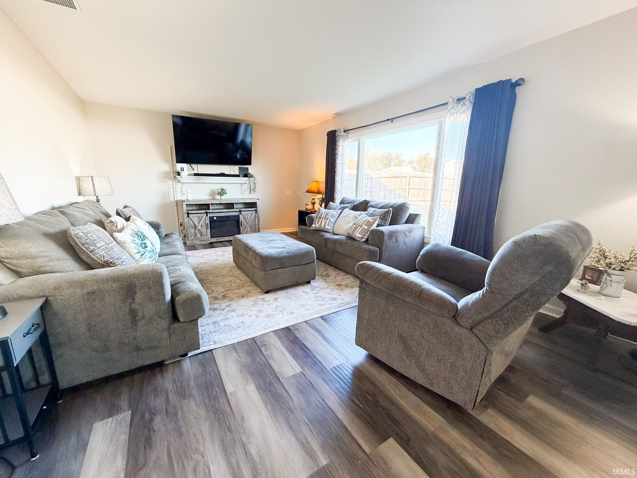 Homes for sale in Columbia City, IN | 182 W Cambridge Dr, Columbia City, IN 46725 | MLS# 202544585