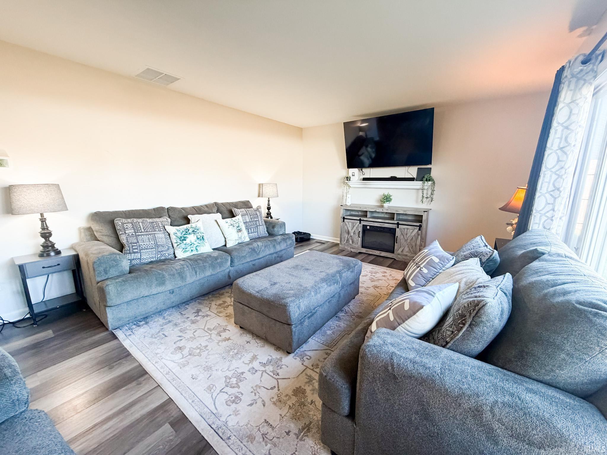 Homes for sale in Columbia City, IN | 182 W Cambridge Dr, Columbia City, IN 46725 | MLS# 202544585