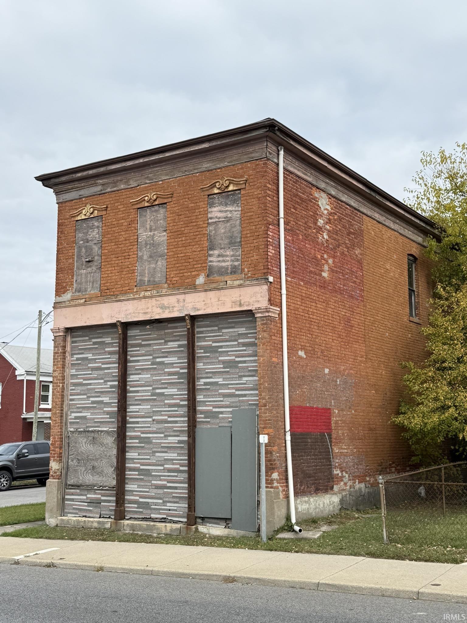 Photo 0 of 2101 S Lafayette Street