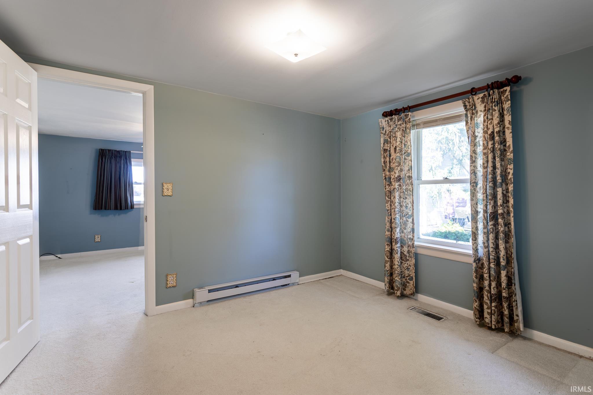 Photo 6 of 5460 N Broadway Street