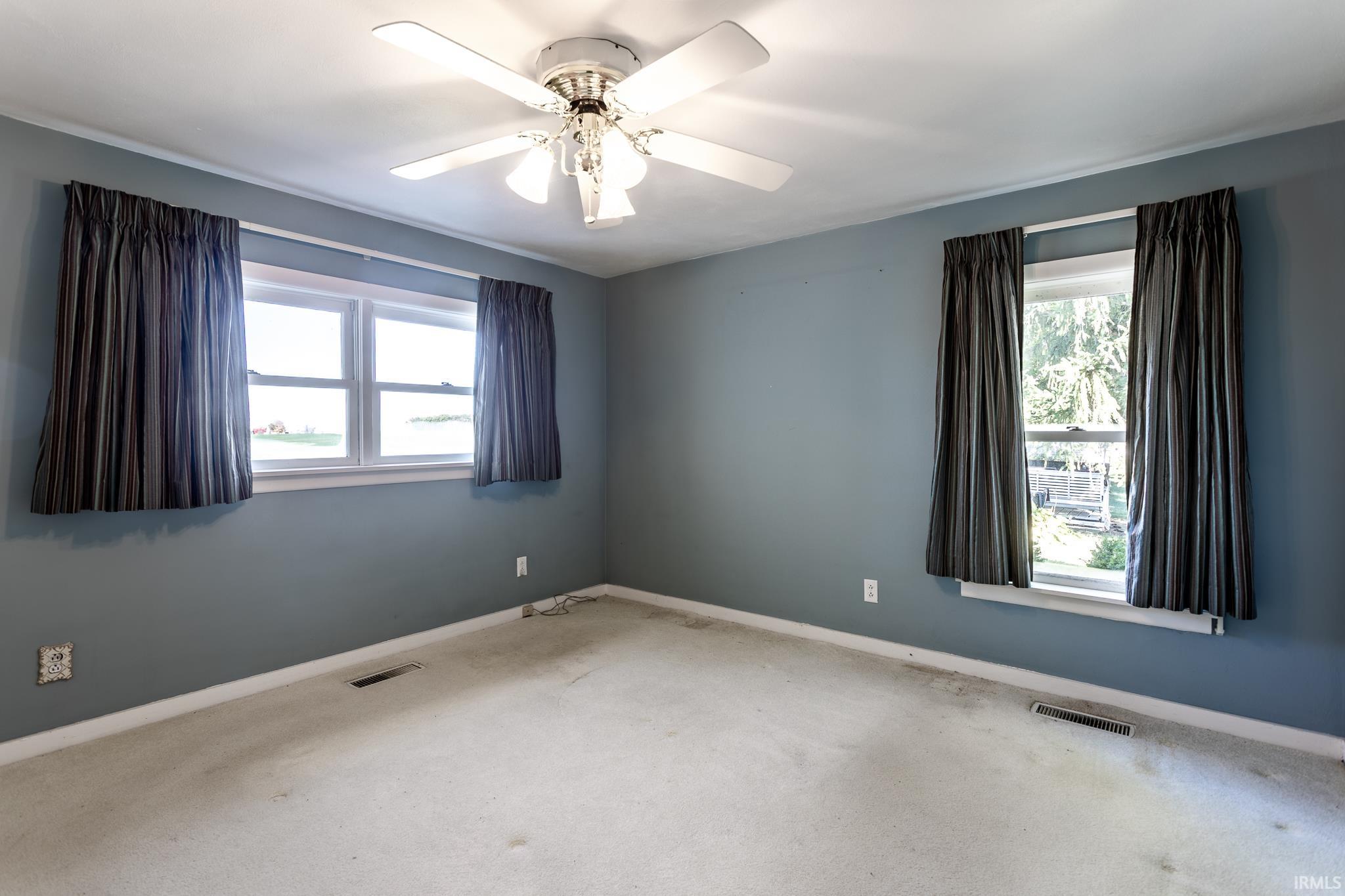 Photo 8 of 5460 N Broadway Street