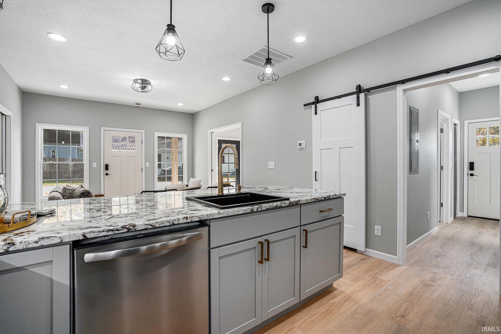 Photo 4 of 102 S Seventh Street