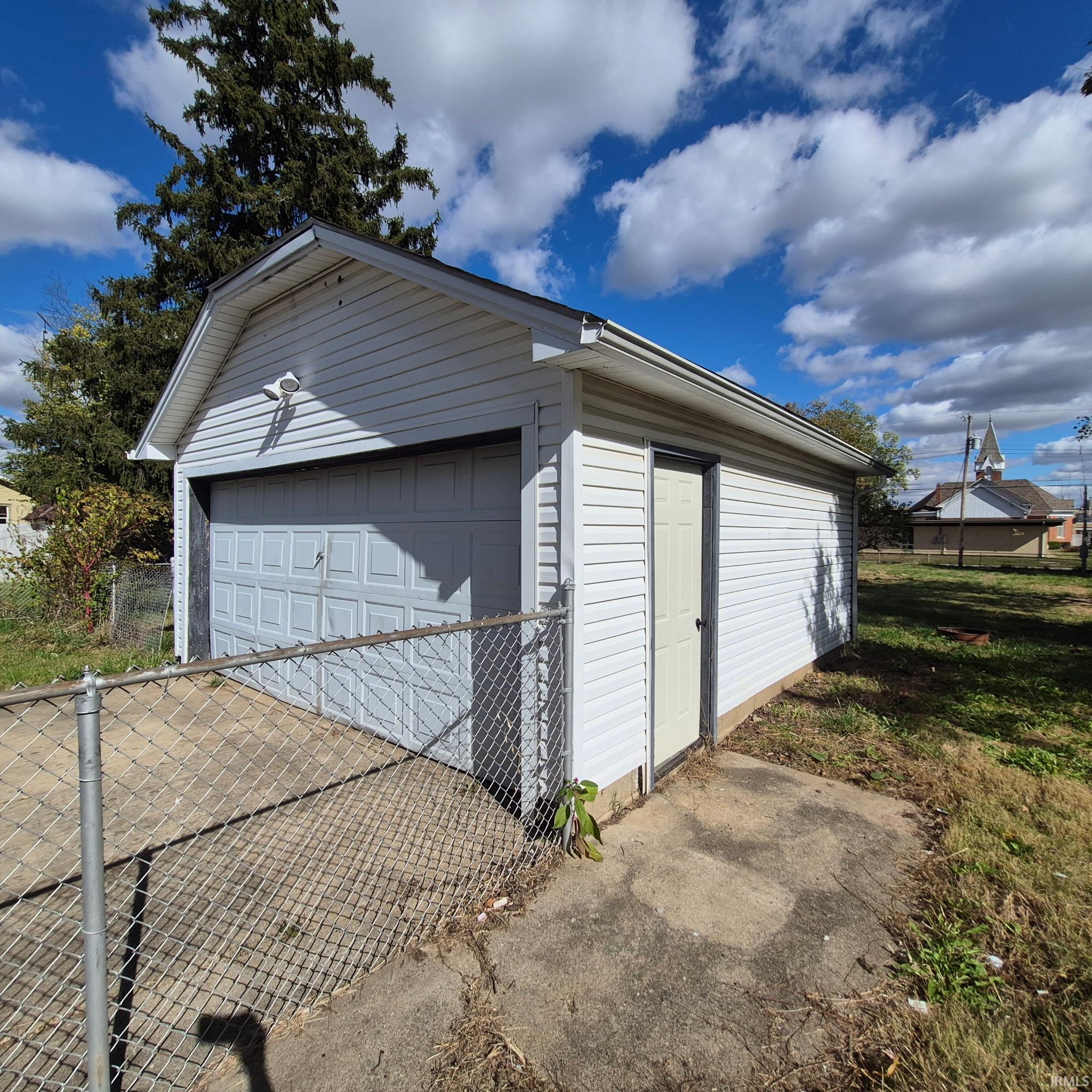 Homes for sale in Connersville, IN | 1916 Vermont Ave, Connersville, IN 47331 | MLS# 202544628