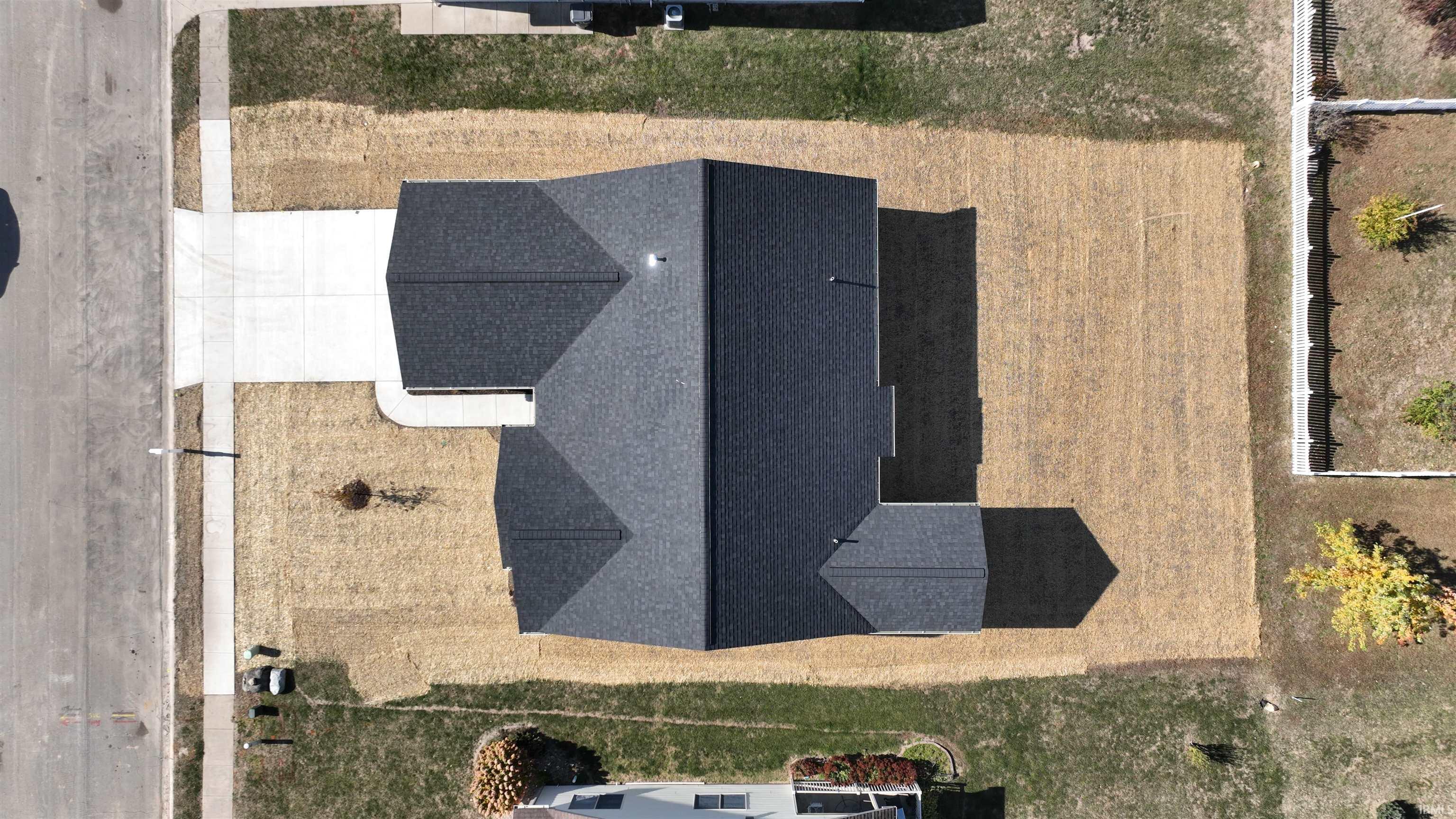 Homes for sale in Monticello, IN | 206 Royalwood Dr, Monticello, IN 47960 | MLS# 202544653