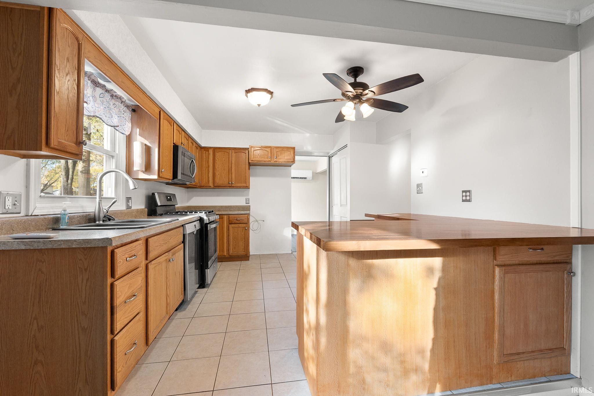 Photo 8 of 6830 Elmbrook Drive