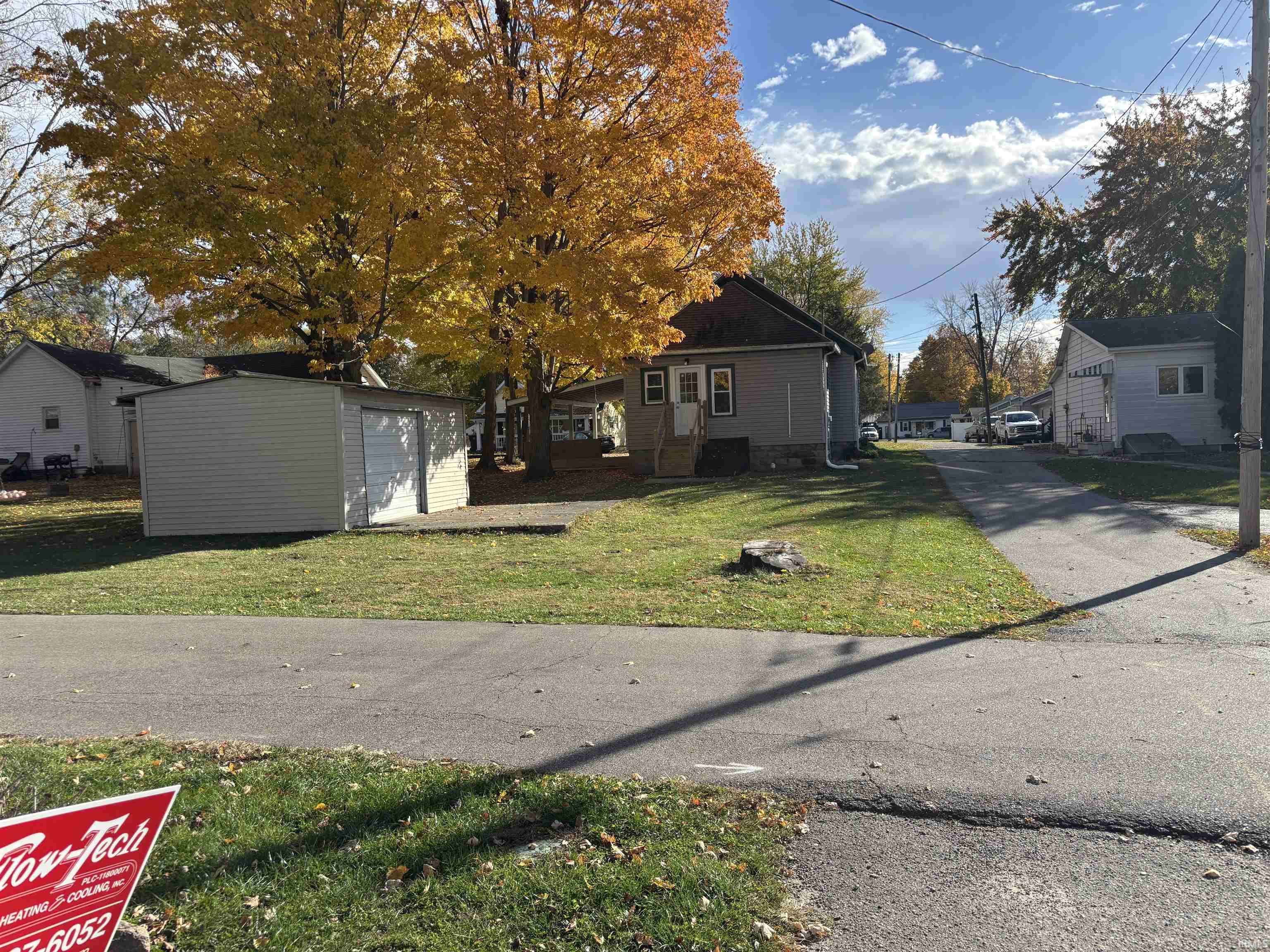 Photo 20 of 915 E Garfield Street