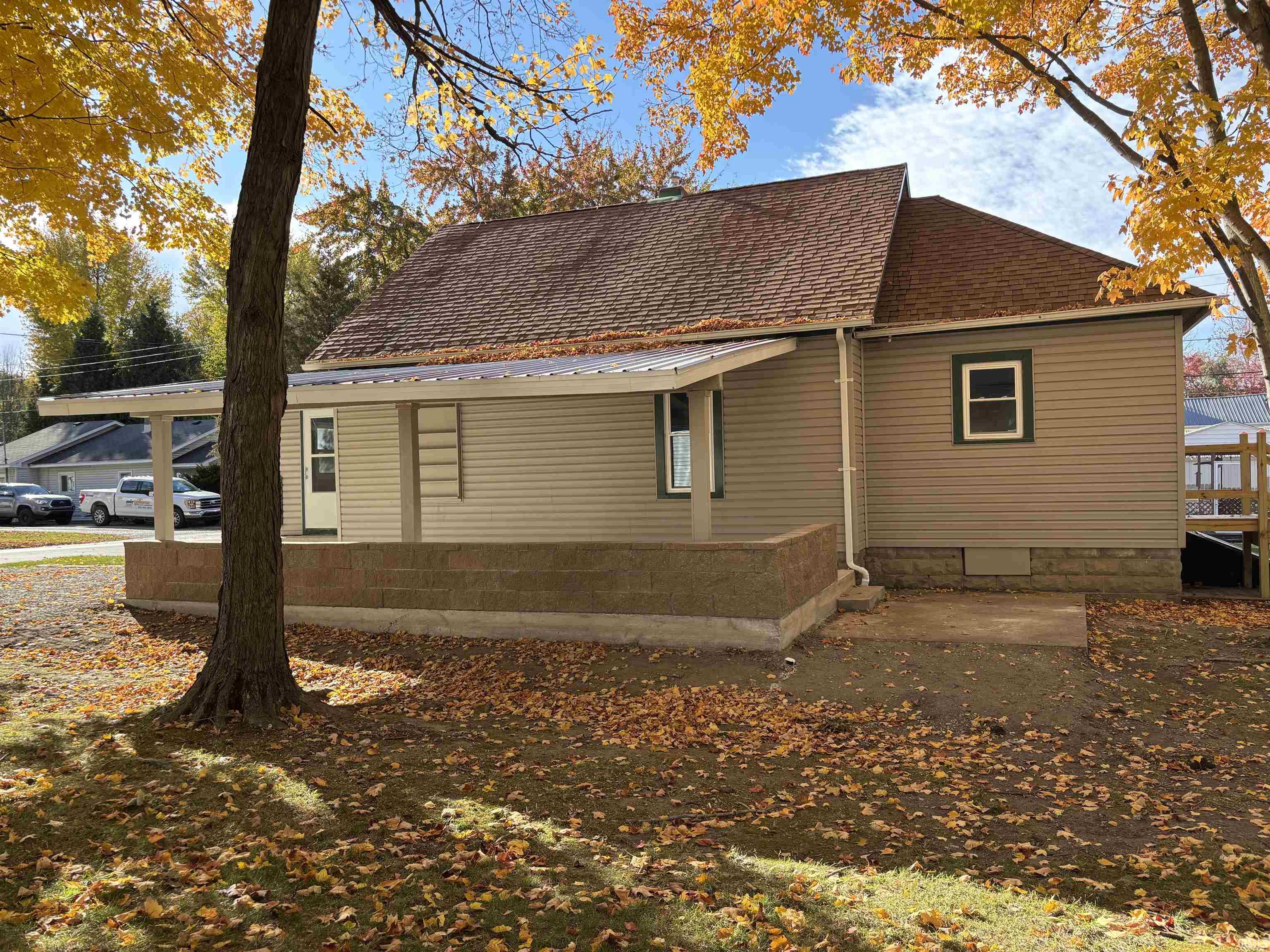 Photo 20 of 915 E Garfield Street