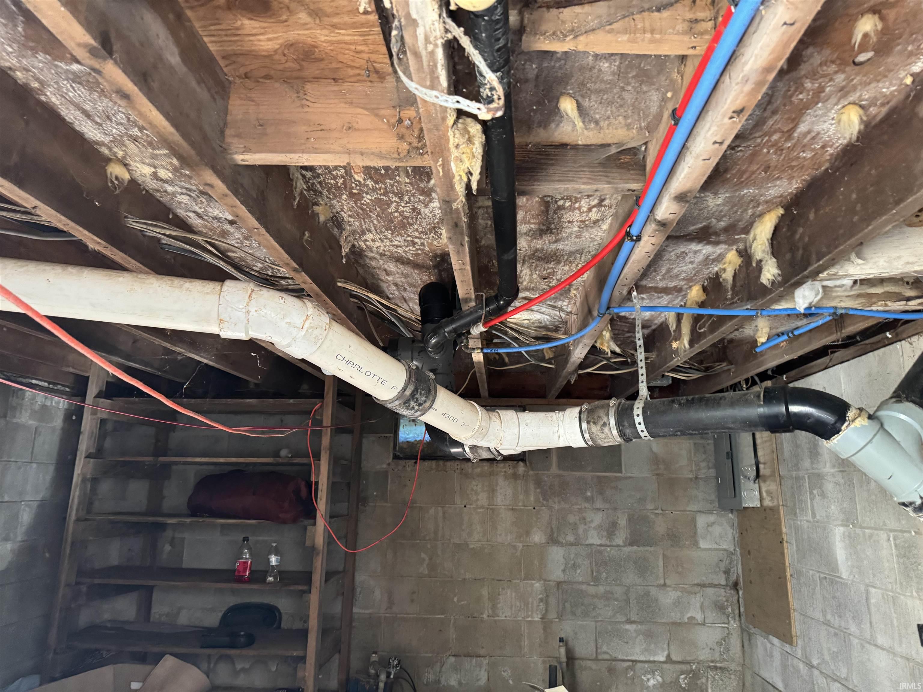 Homes for sale in Elkhart, IN | 30228 W County Road 22 Road, Elkhart, IN 46517 | MLS# 202544675