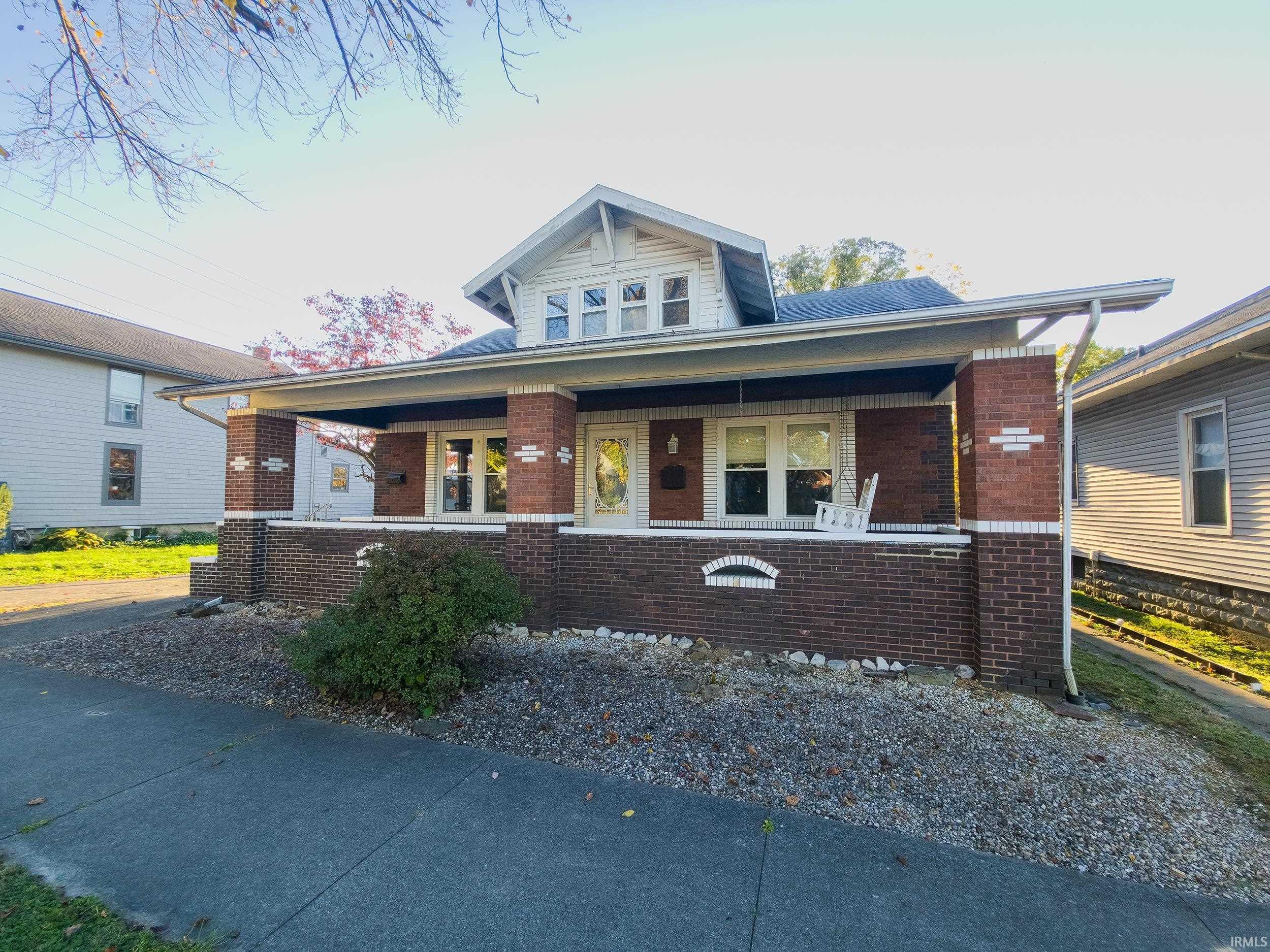 Homes for sale in Mount Carmel, IL | 518 Chestnut St, Mount Carmel, IL 62863 | MLS# 202544685