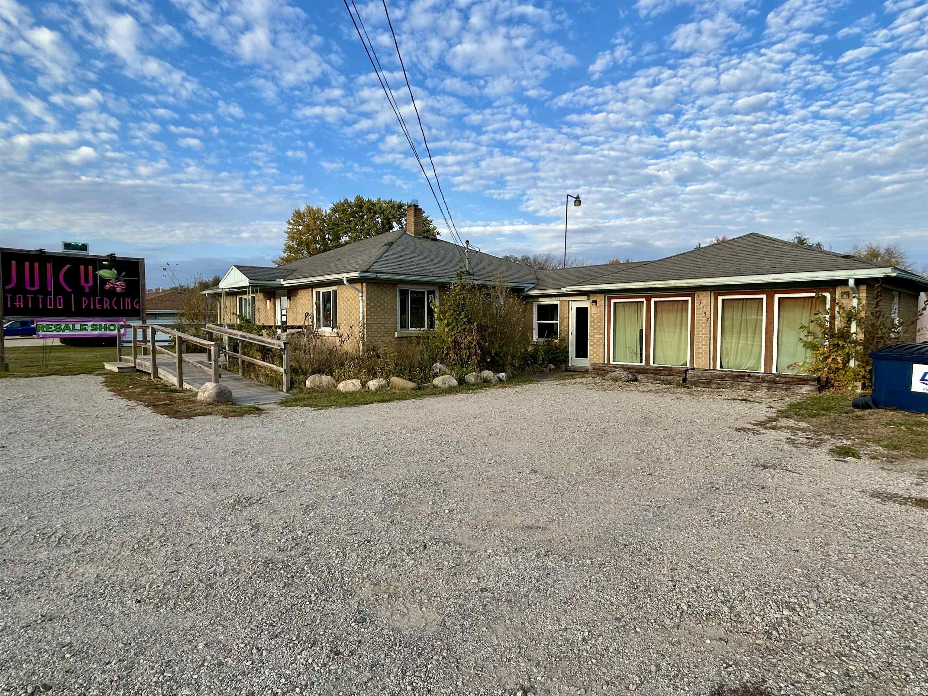 Photo 2 of 23957 US 33