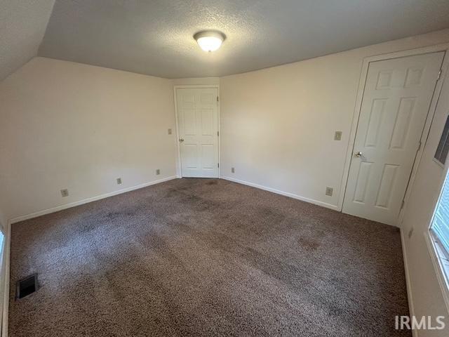 Photo 10 of 637 Mayne Street