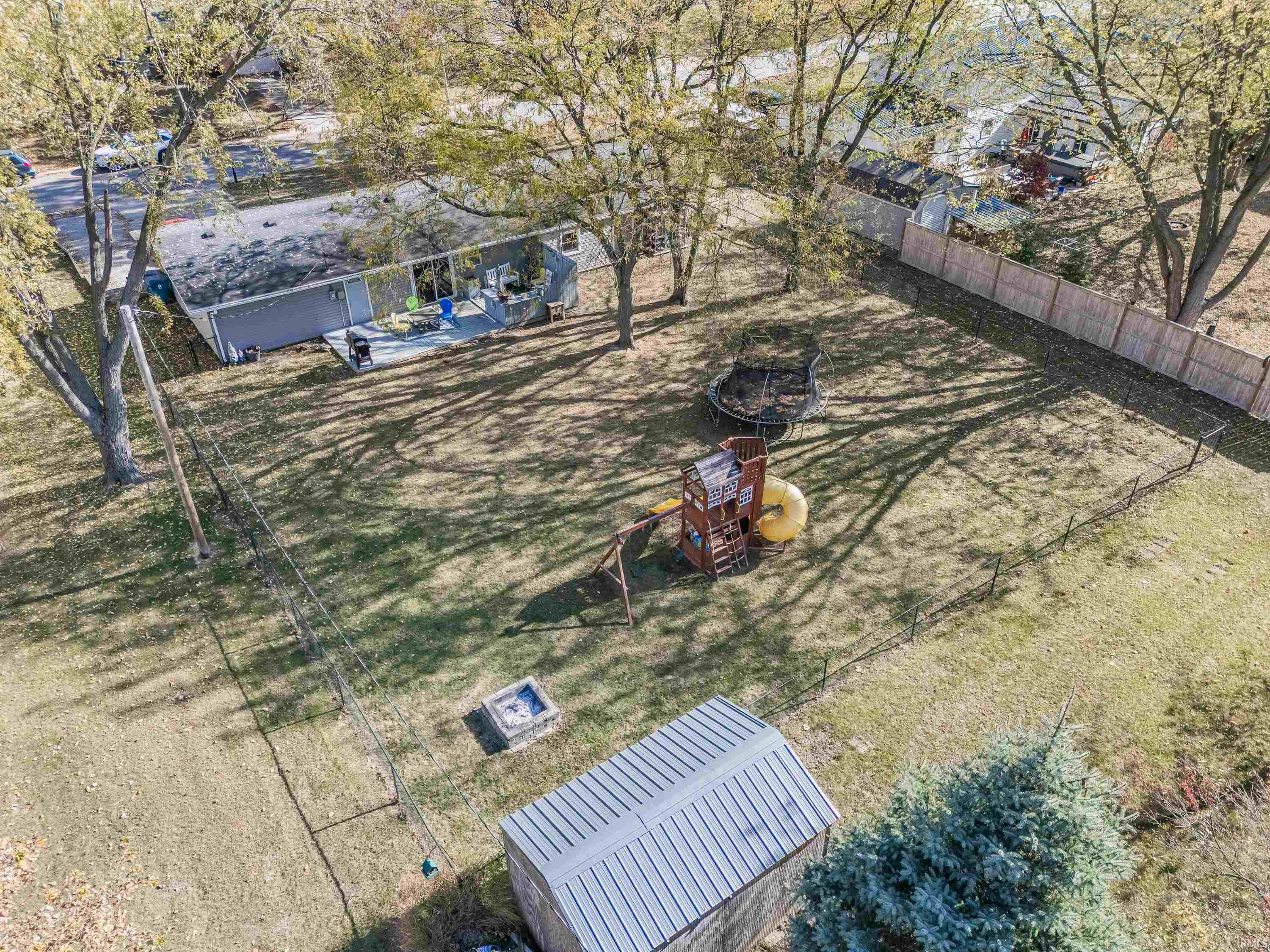 Photo 3 of 3706 Norland Lane