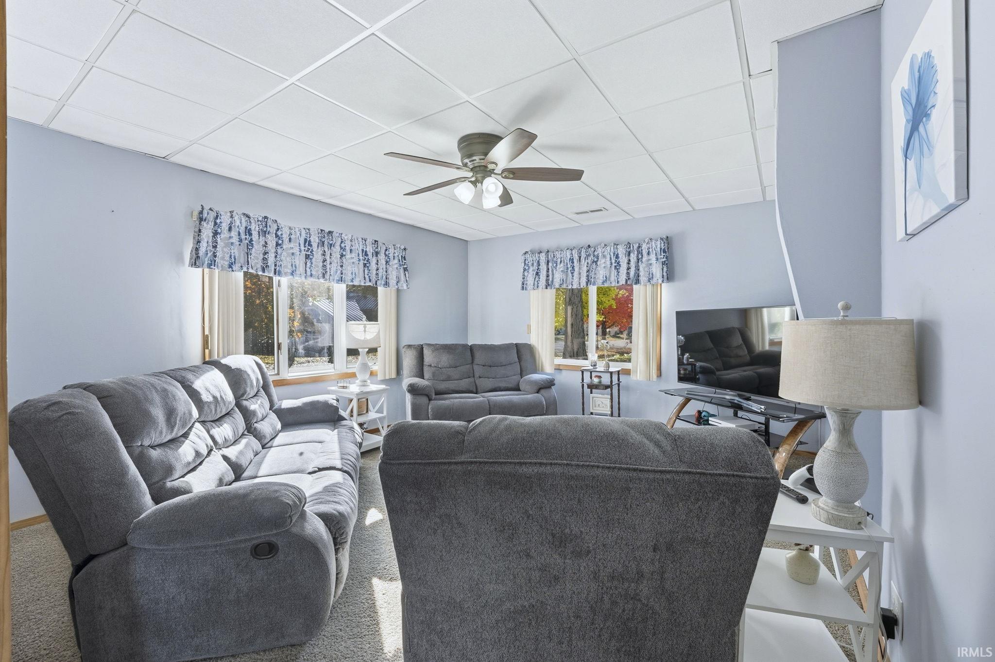 Room does NOT have a closet, but it's nice to hear there are options.