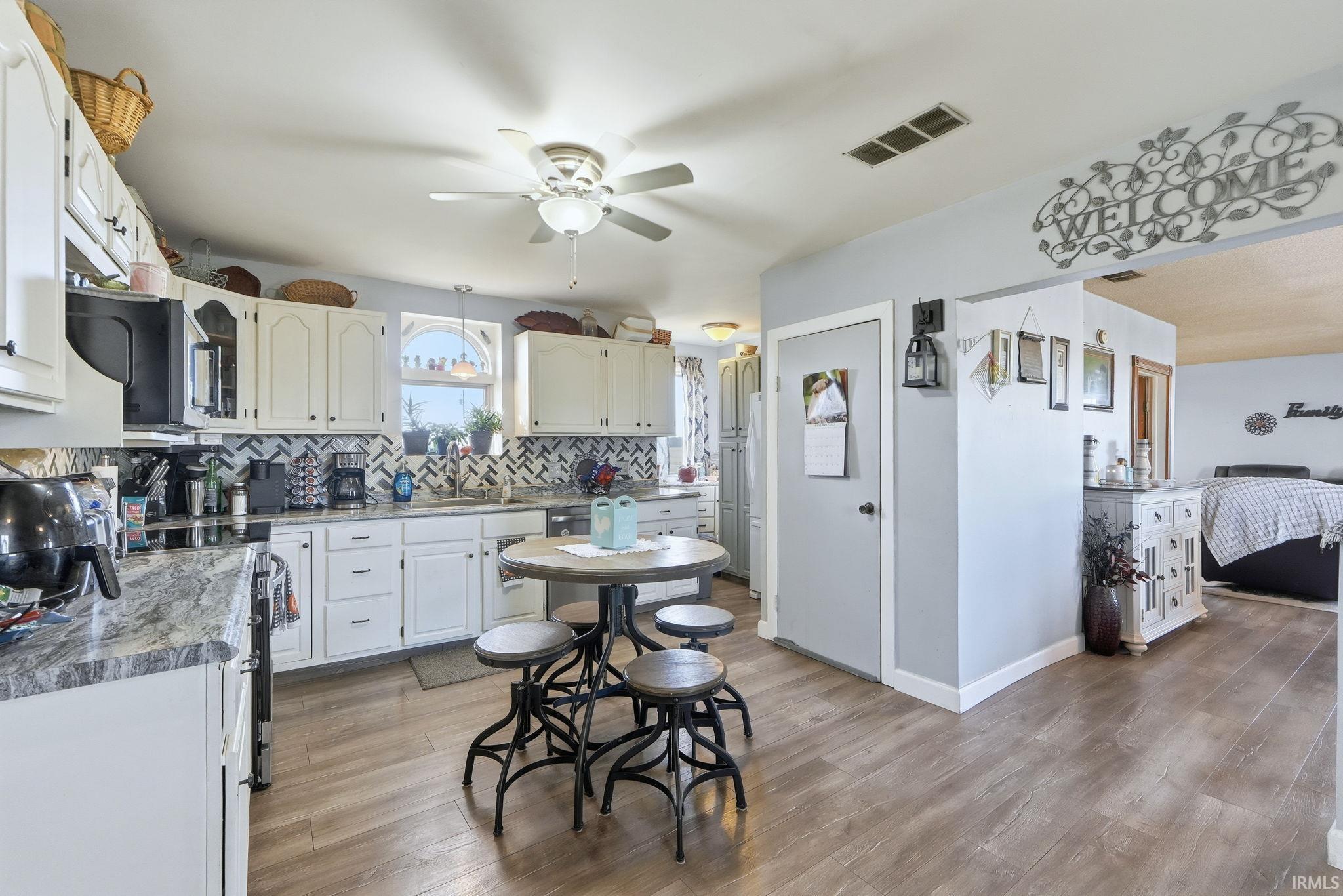 Photo 4 of 6120 E 900 S