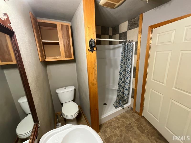 Photo 5 of 6068 N West Street