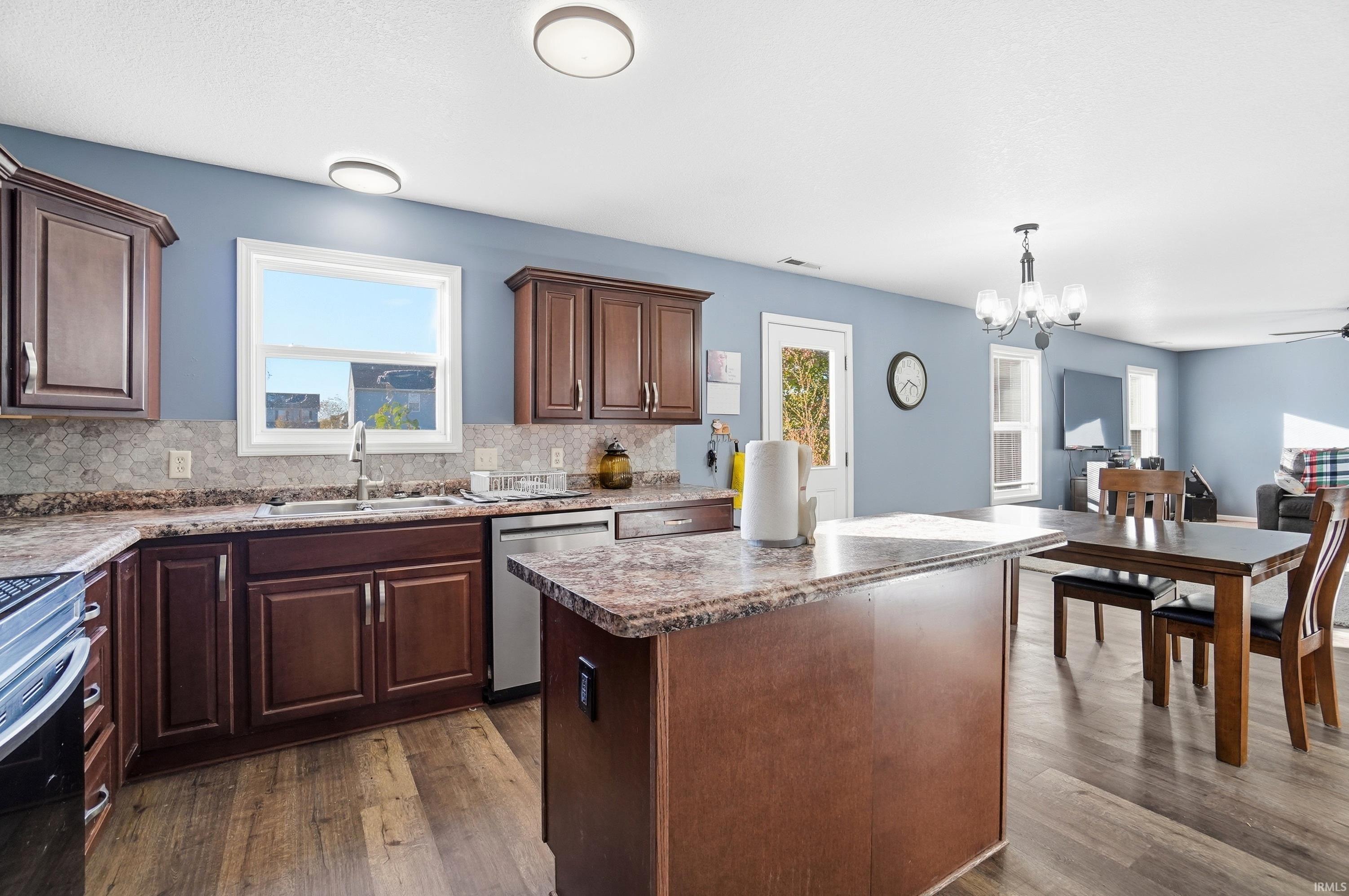 Photo 12 of 7827 Singletree Place