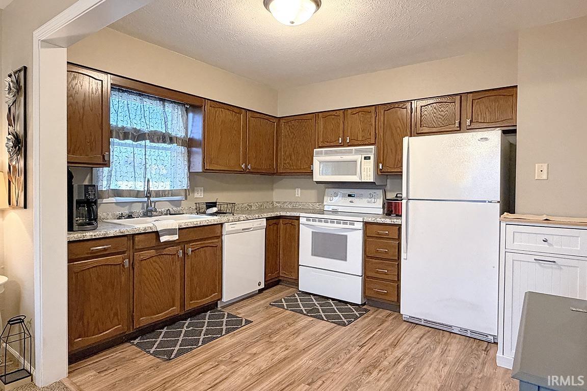 Photo 6 of 1101 Court Lane