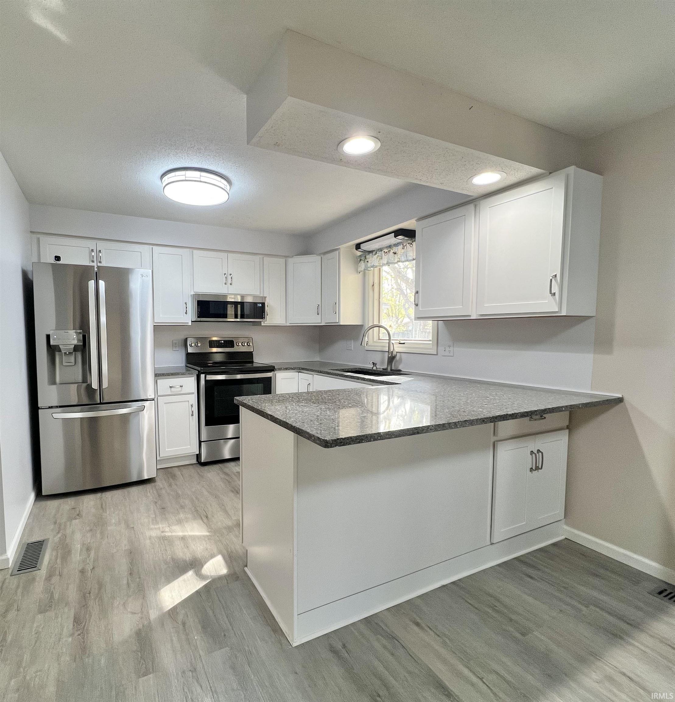 Photo 3 of 9619 Creek Bed Place