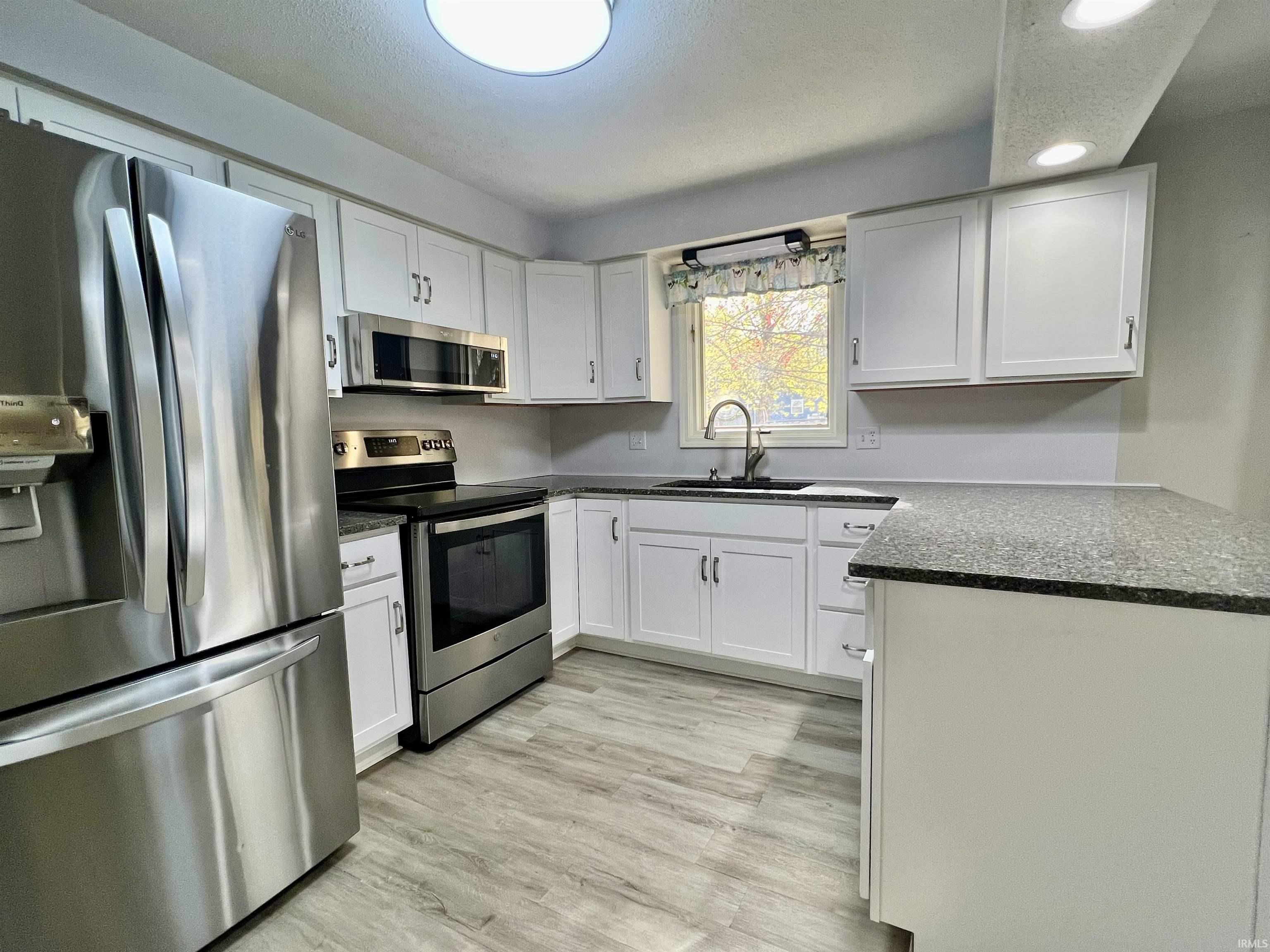 Photo 6 of 9619 Creek Bed Place