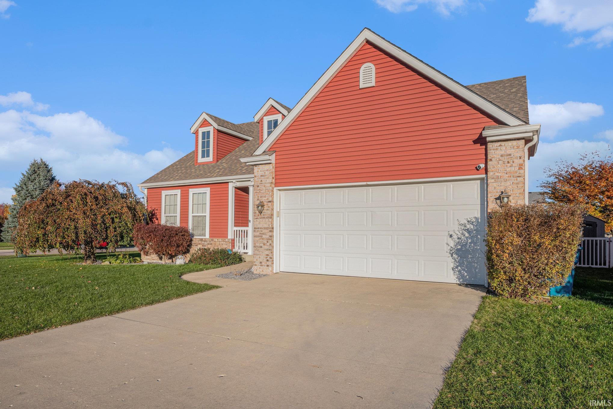 Homes for sale in Osceola, IN | 424 Champery Dr, Osceola, IN 46561 | MLS# 202544796